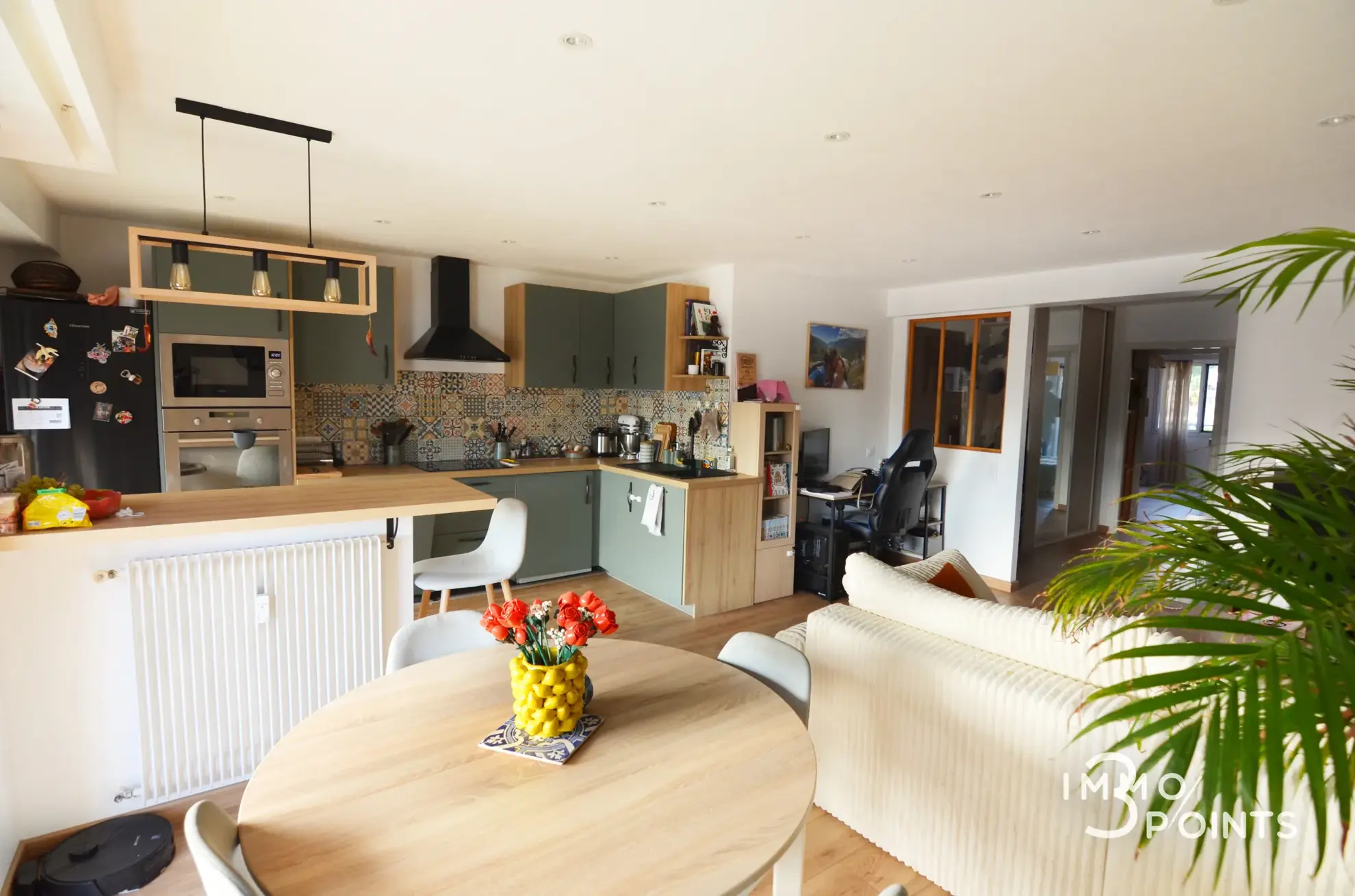 Appartement traversant de 70 m² avec terrasse et parking à Cagnes-sur-Mer