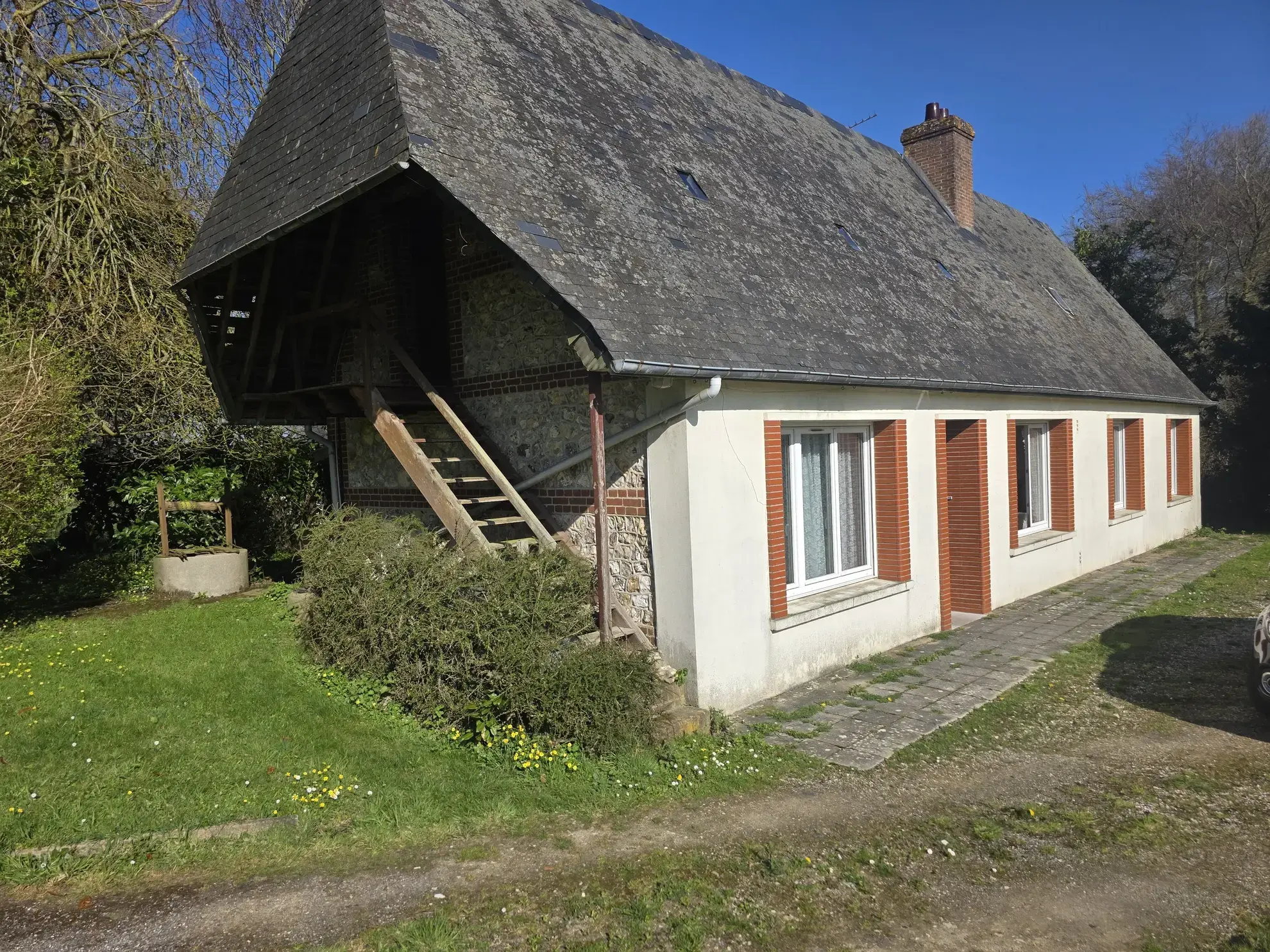 Maison de caractère avec bâtisse en colombages près de Fécamp