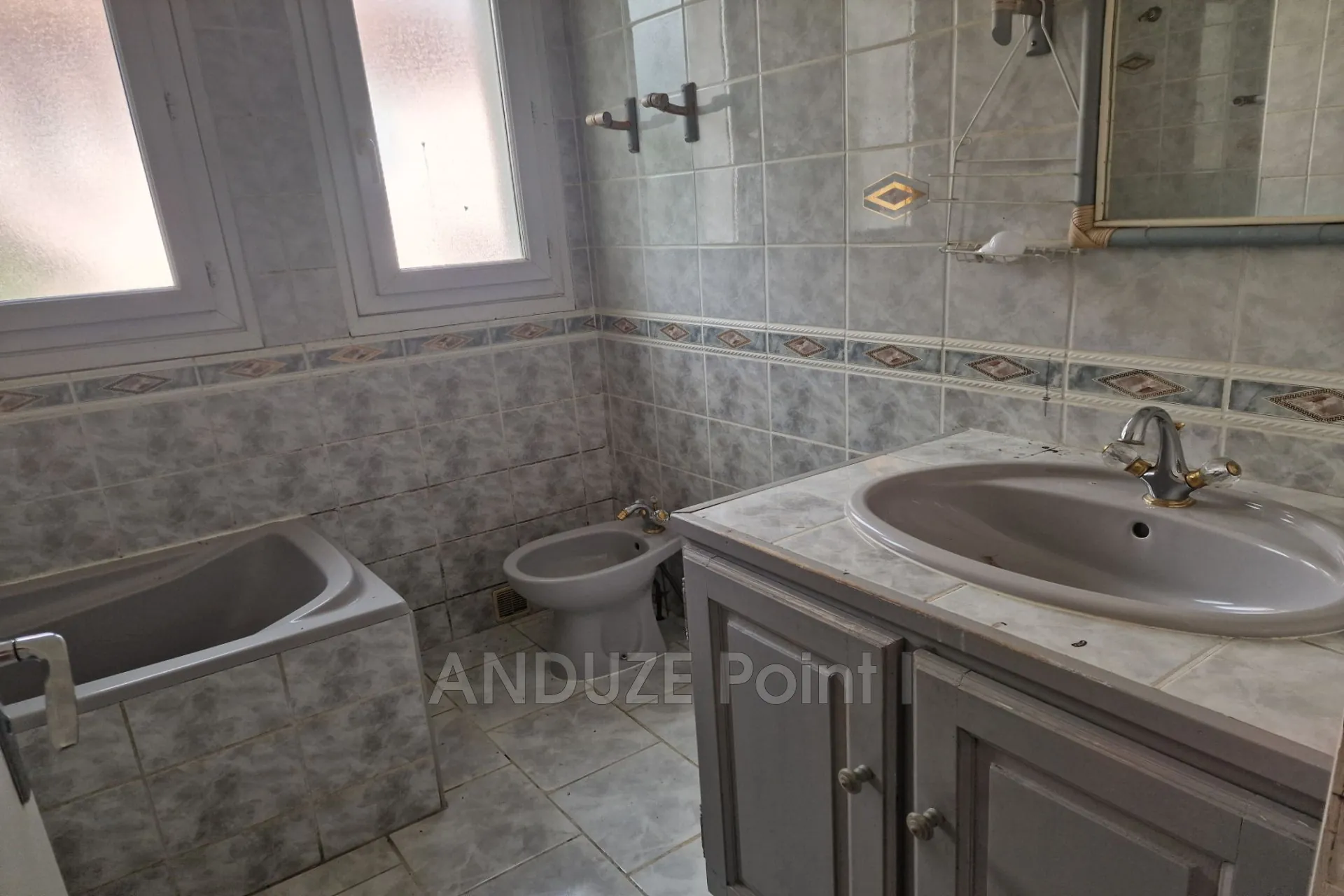 À vendre maison 6 pièces à Alès, confort et surface idéale 