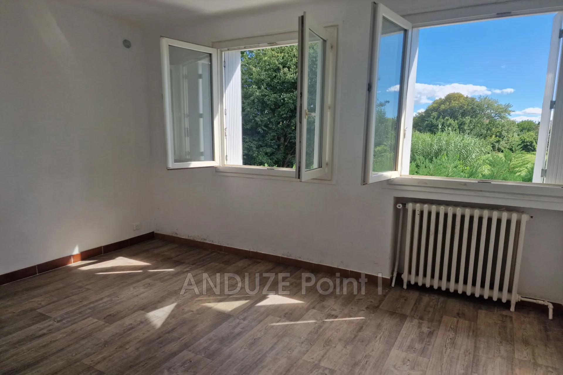 À vendre maison 6 pièces à Alès, confort et surface idéale 