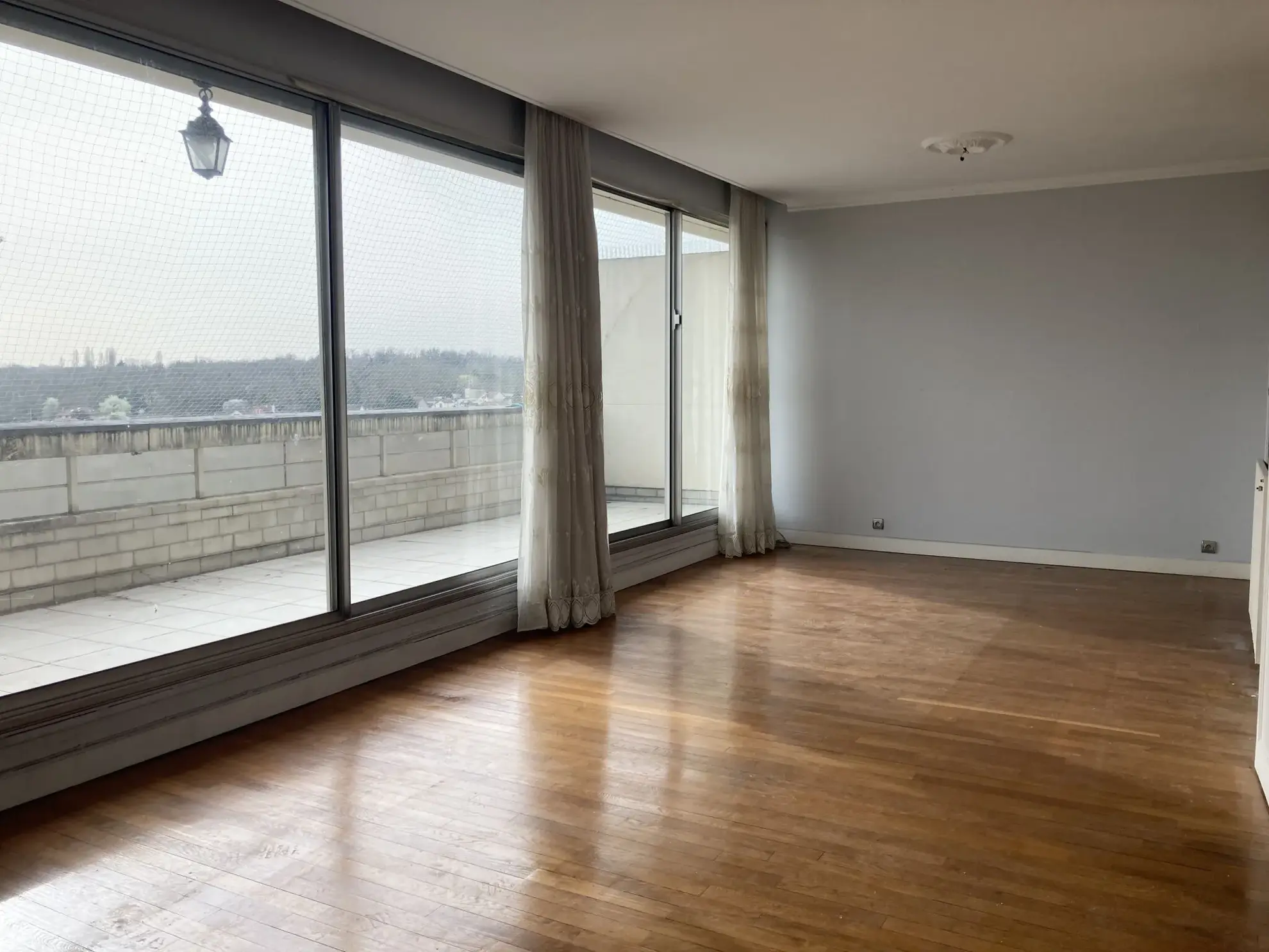 Bel appartement 5 pièces avec terrasse à Sarcelles 
