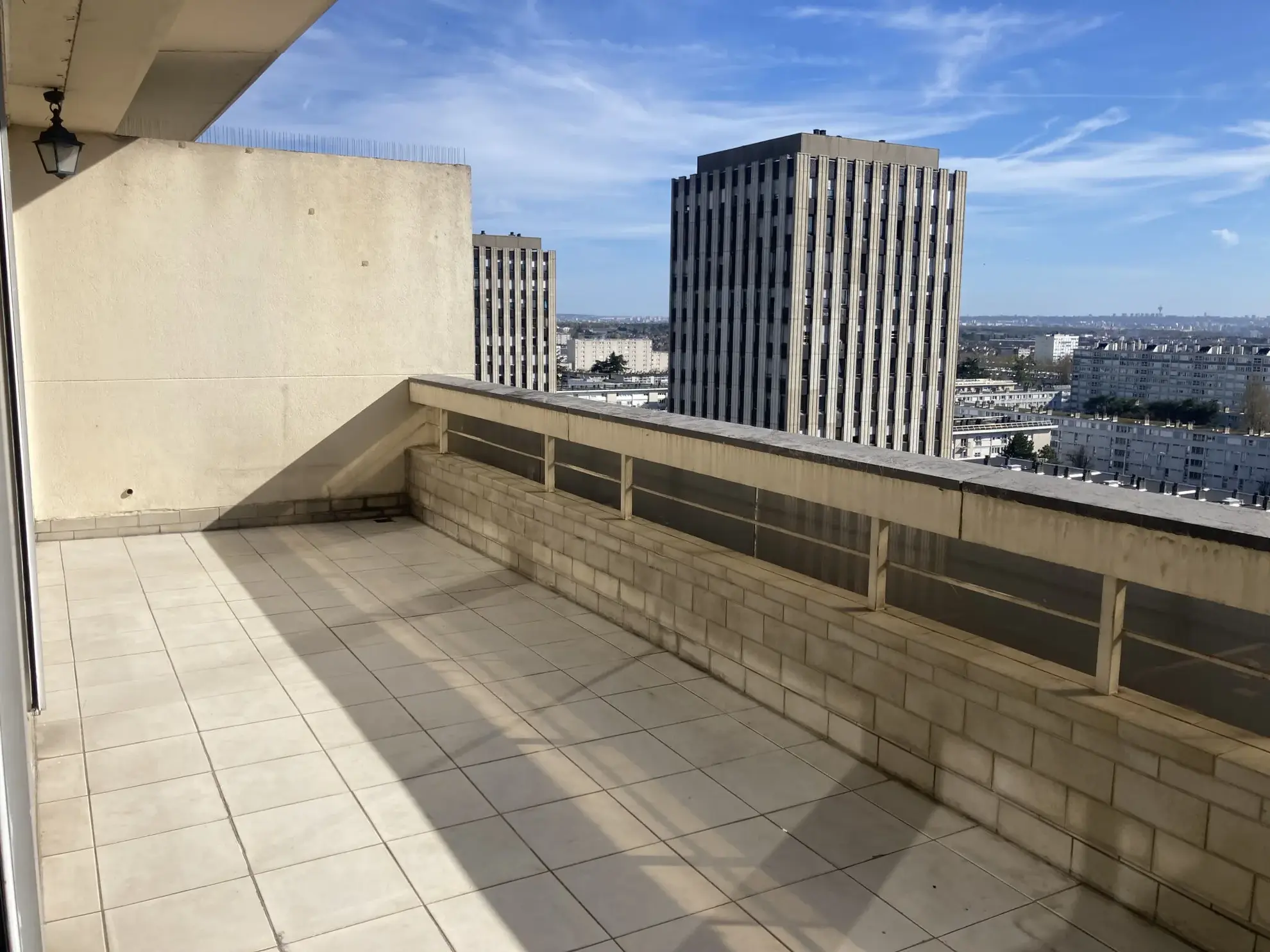 Bel appartement 5 pièces avec terrasse à Sarcelles 