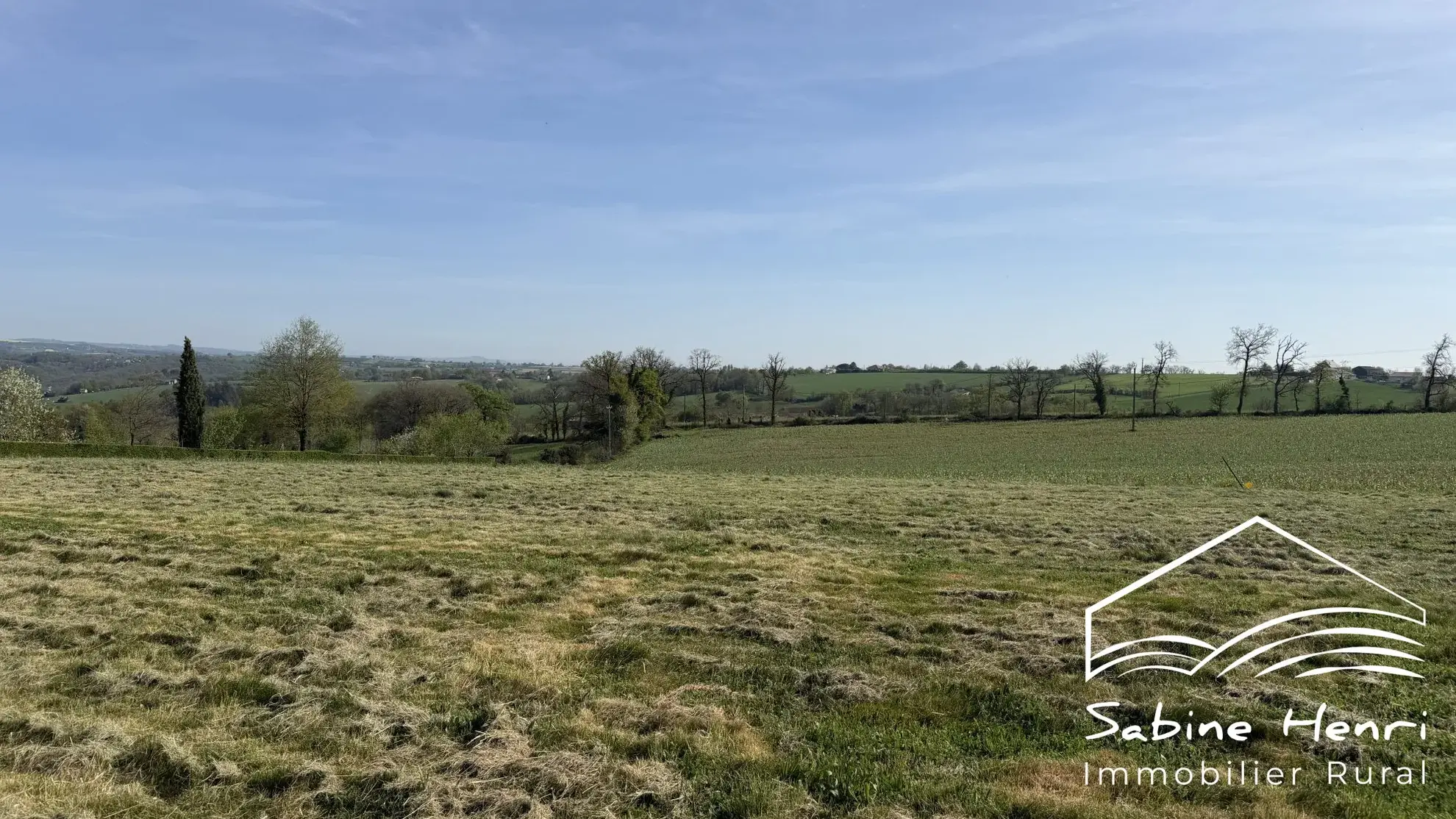 Très beau terrain plat avec vue à Mirandol-Bourgnounac