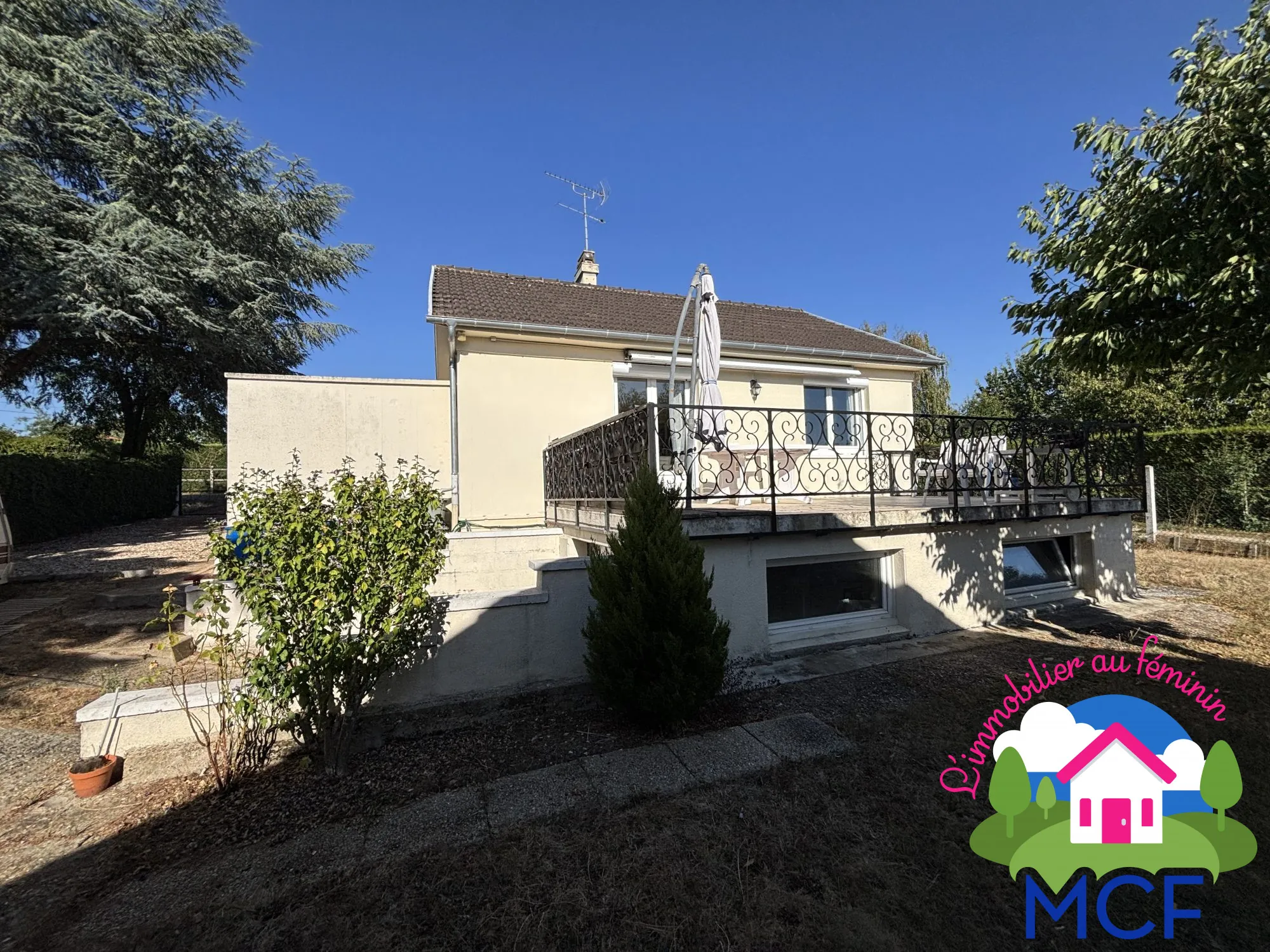 Pavillon de 50 m² à Bueil pour Investissement Locatif avec Garage et Jardin 
