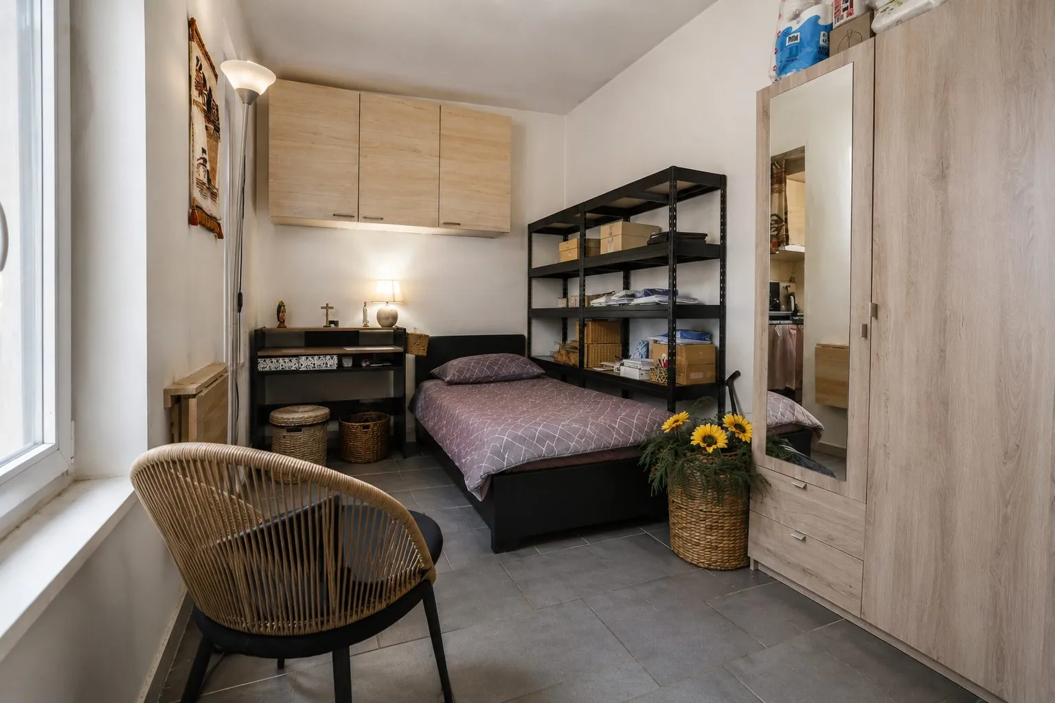 Studio à Montreuil proche métro Robespierre avec cave et à rénover