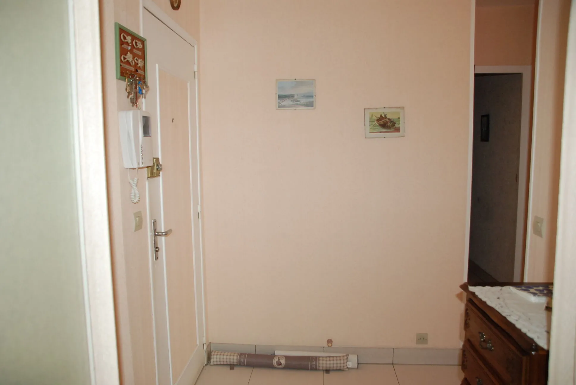 Appartement à vendre à Fécamp avec balcon et cave, en bon état