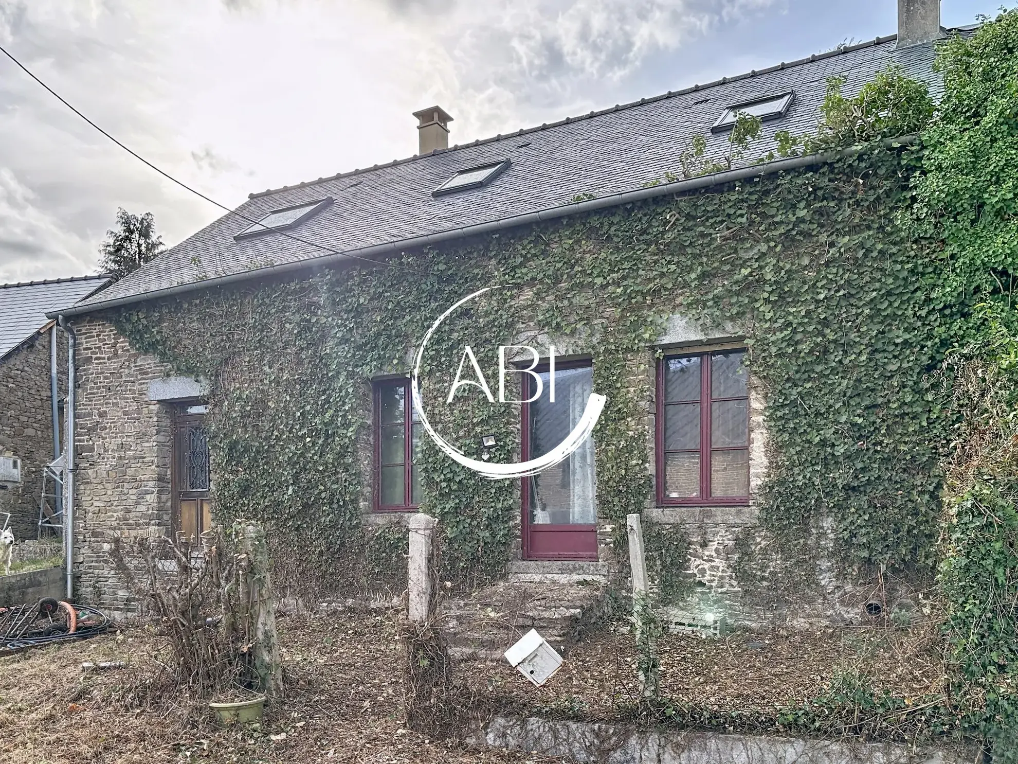 Maison en pierre à rénover avec grand terrain près de Bagnoles de l'Orne
