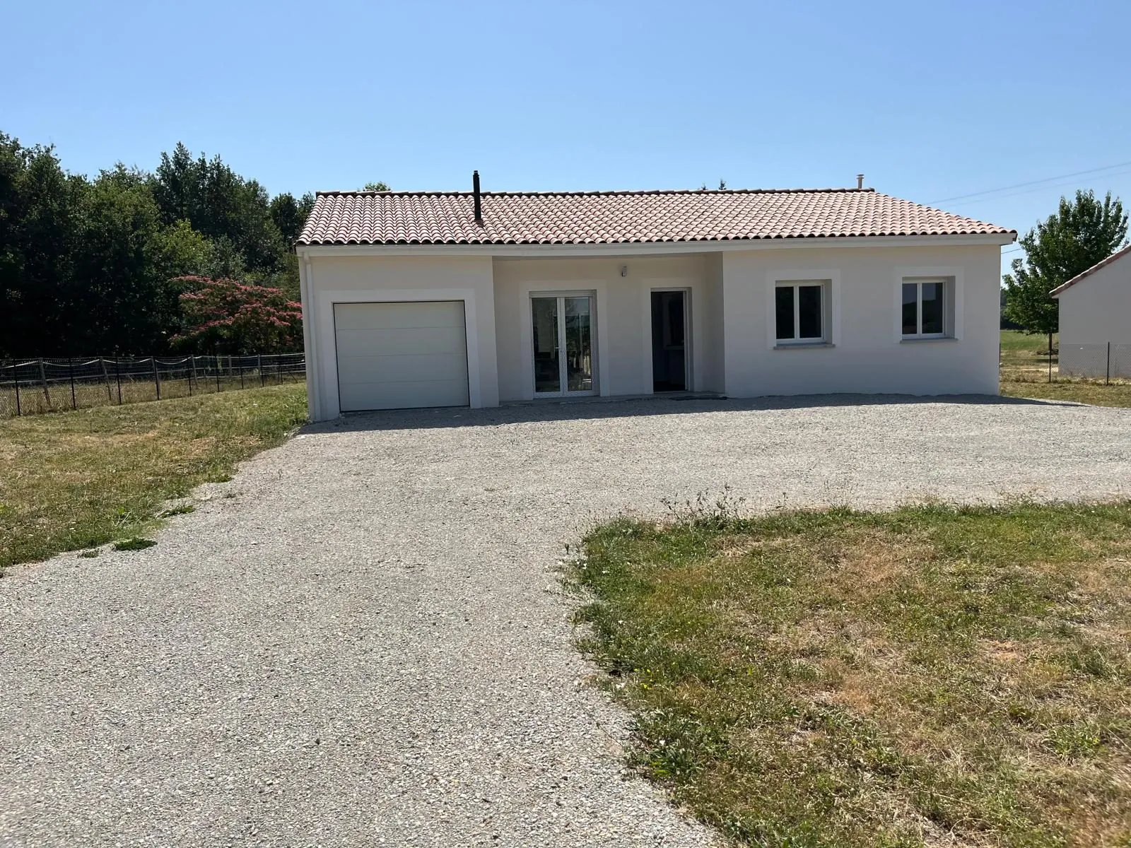 Belle maison neuve contemporaine proche de Monpazier à Lavalade