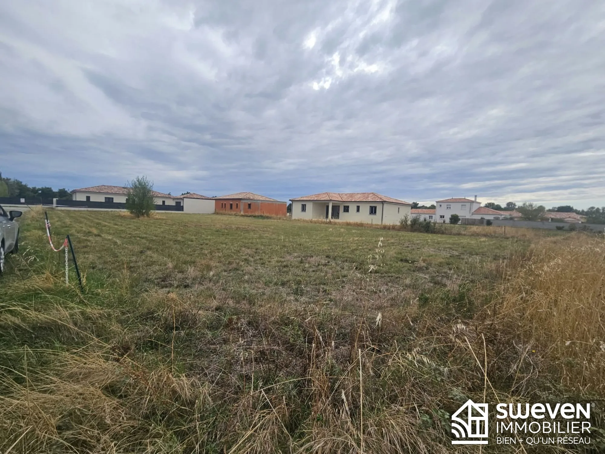 Terrain constructible de 1458 m² au Fauga, proche commodités
