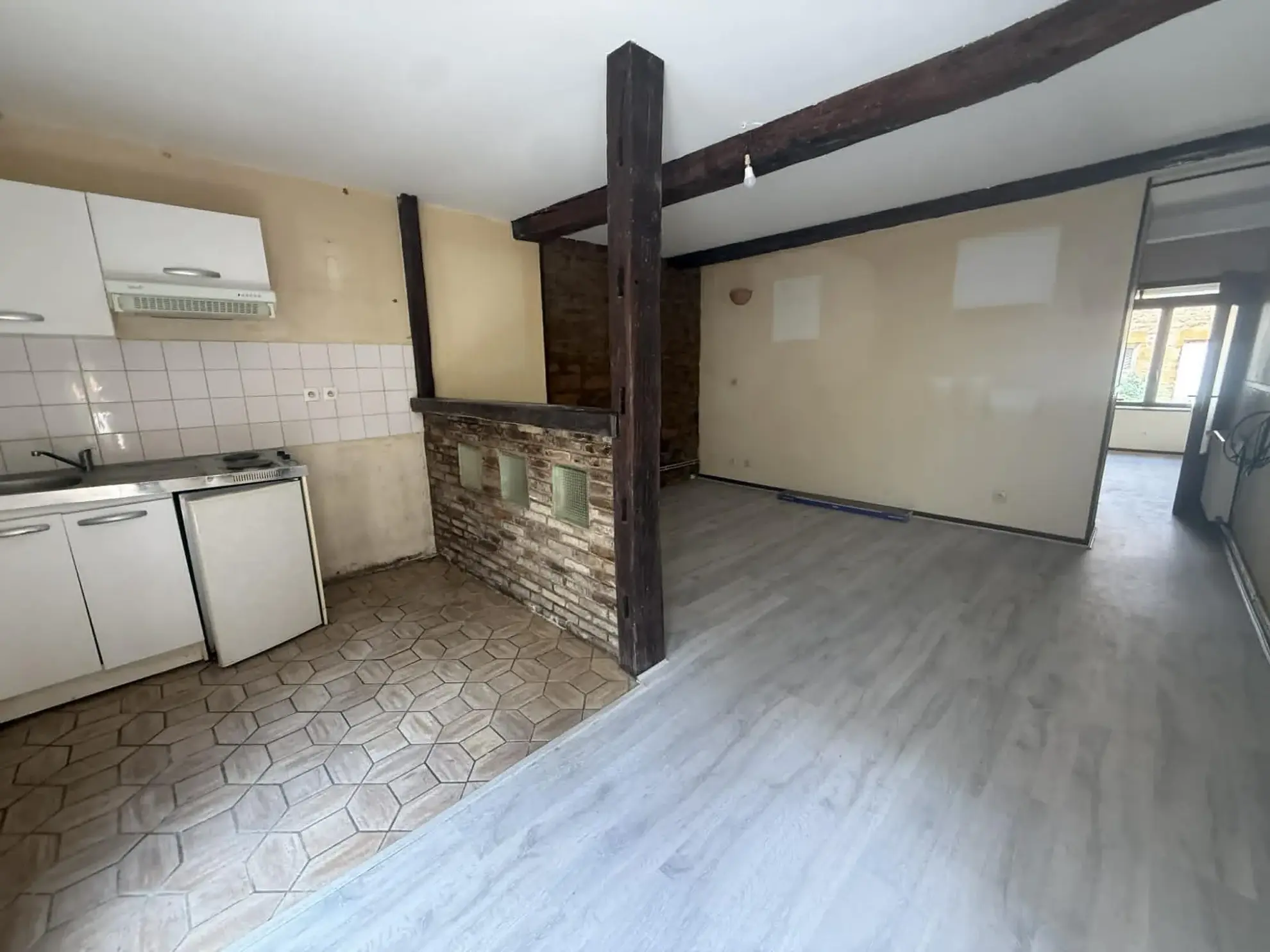 Charmant T2 de 43 m² en arrière-cour dans le centre de Charleville-Mézières