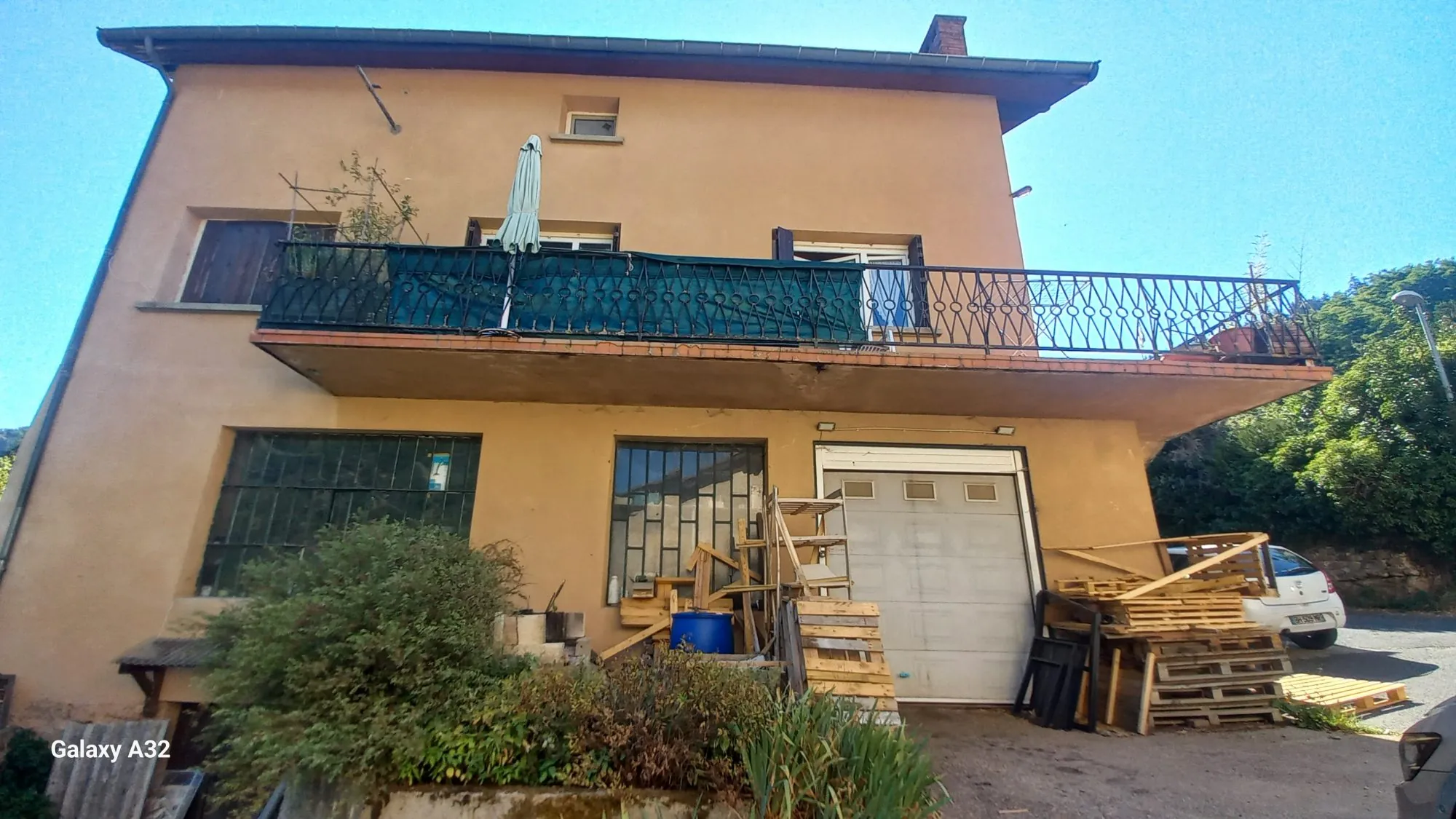 Maison à vendre à Aurec-sur-Loire avec studio, dépendances et vue imprenable 