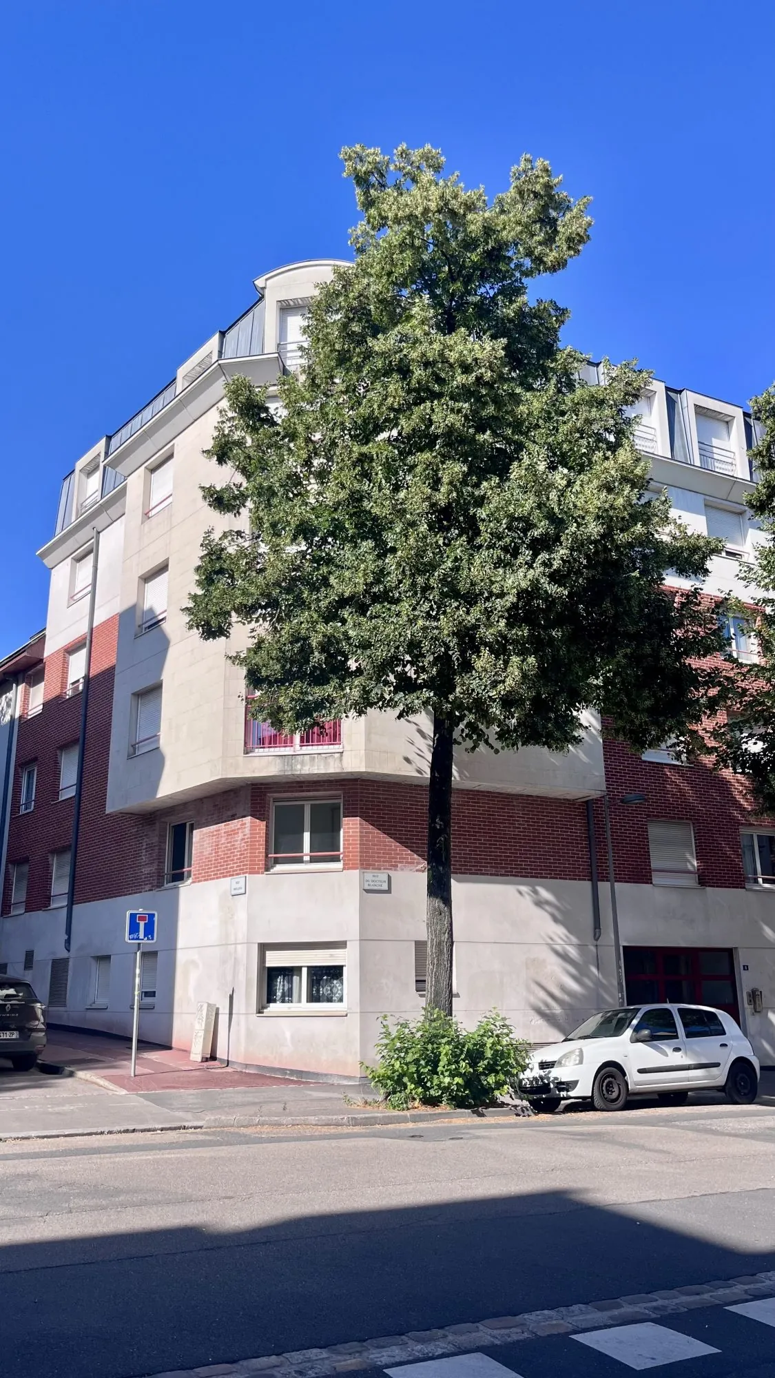Investissement immobilier à Rouen : Studio centre-ville avec ascenseur et location assurée