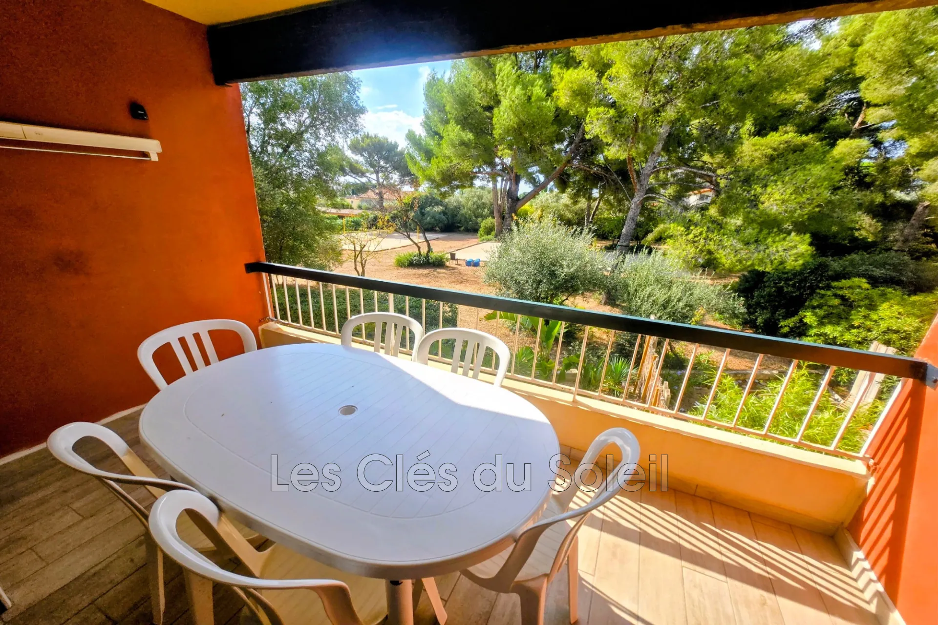 Appartement T2 avec terrasse à Bandol, proche de la mer