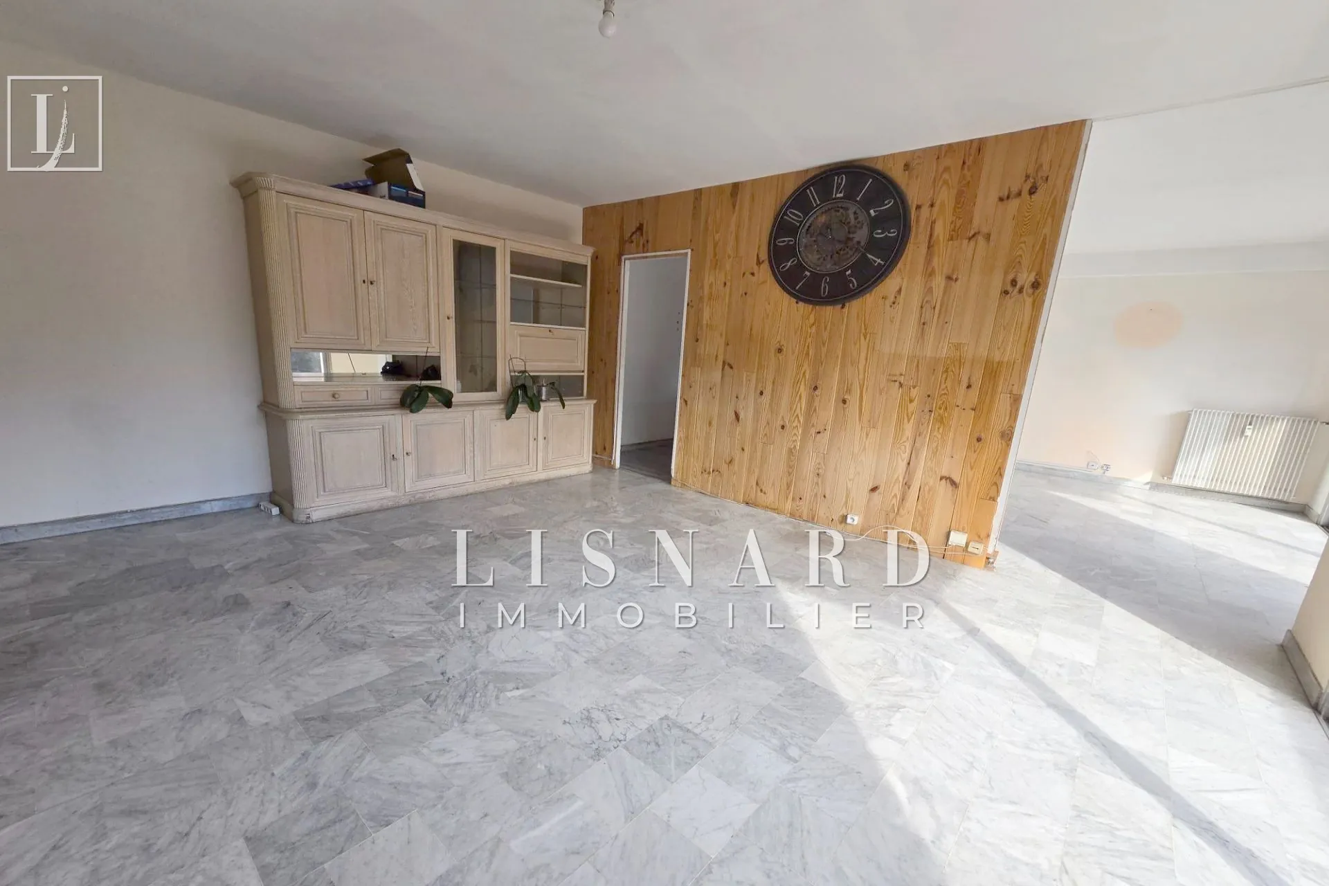 Vente d'un appartement 3 pièces à Vallauris avec terrasse et garage