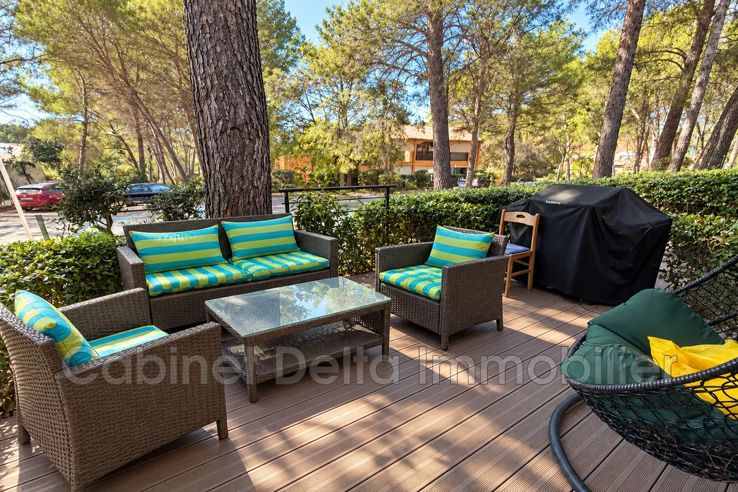 Studio rénové avec terrasse et parking à Sanary-sur-Mer