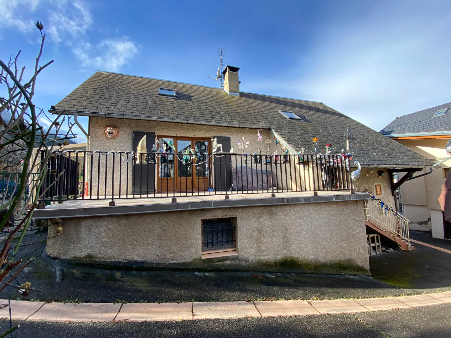 Maison en viager à Savines-le-Lac avec deux appartements indépendants