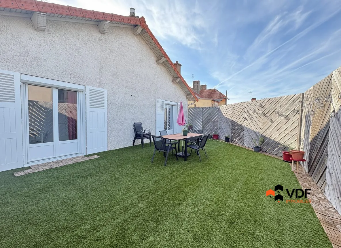 Appartement moderne de 75 m² avec grande terrasse à Roanne