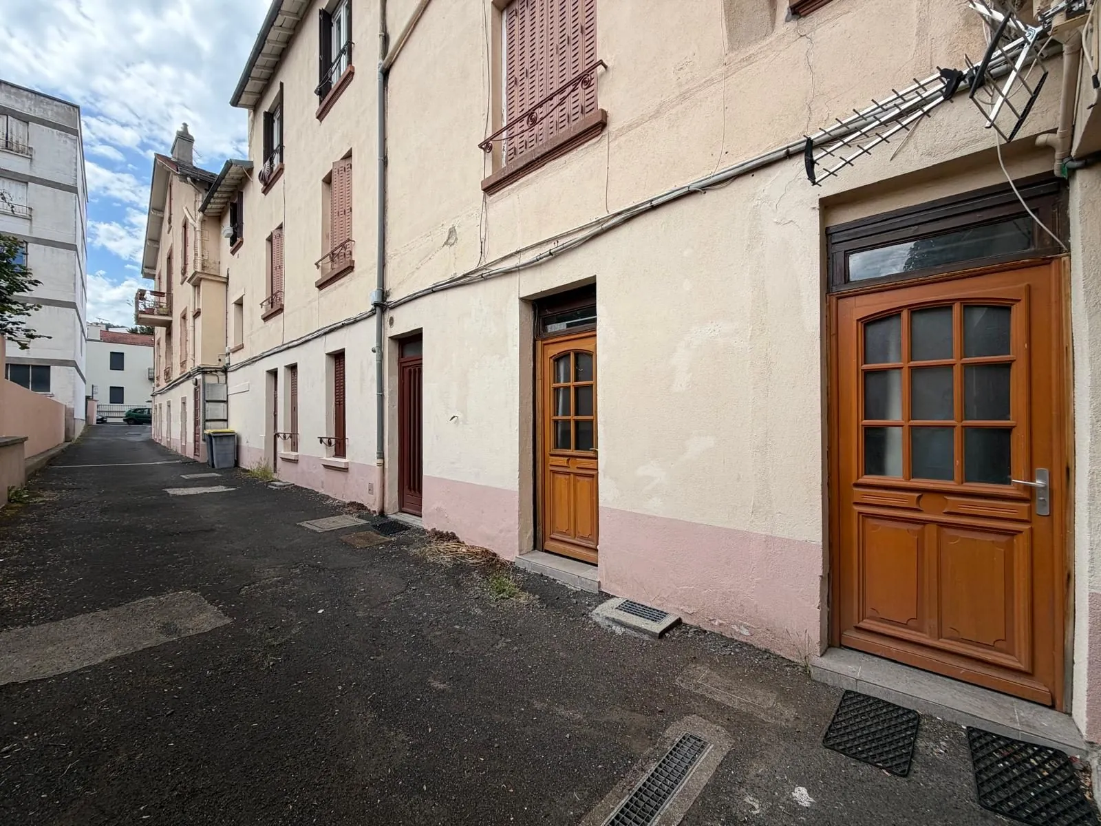Investissement immobilier de deux studios loués à Clermont-Ferrand - Secteur Salins