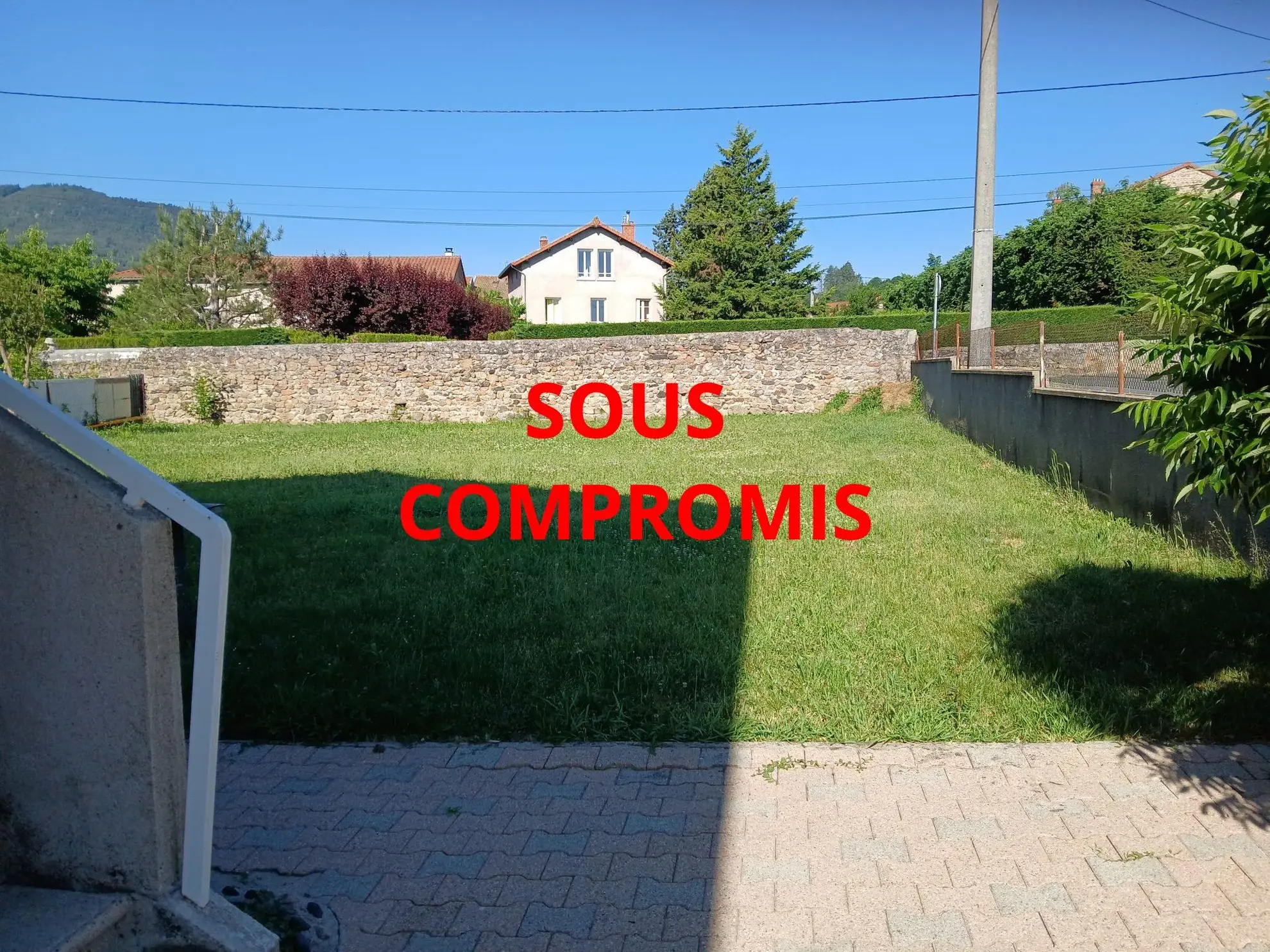 SOUS COMPROMIS Maison traditionnelle de 72 m² avec garage sur terrain clos à Retournac