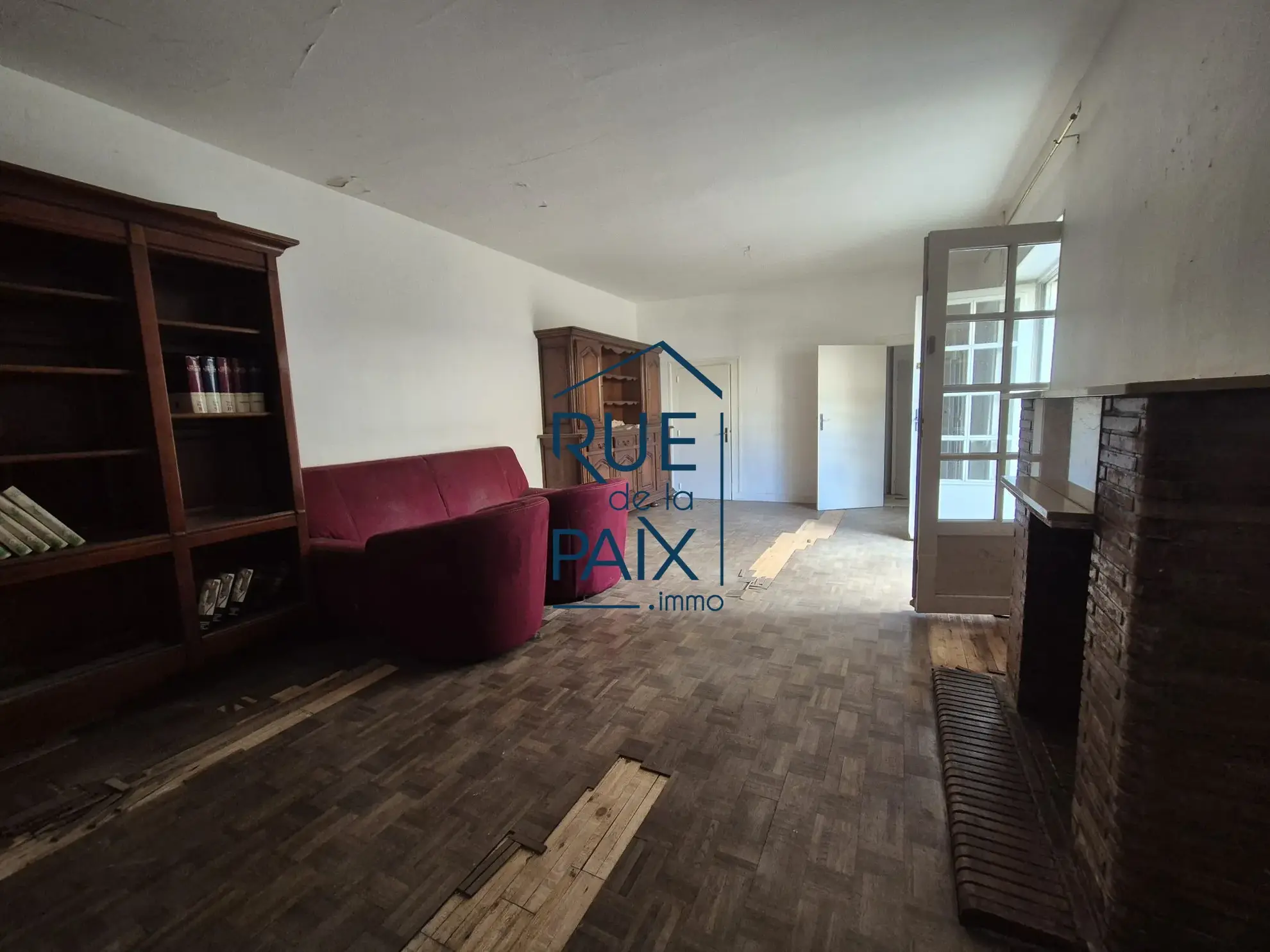 Maison ancienne de 87 m² avec cour à Loudun - Rénovation possible