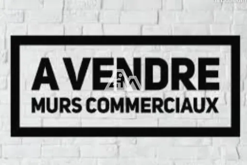 Local commercial à vendre en centre-ville de La Grande-Motte, 54 m² libre