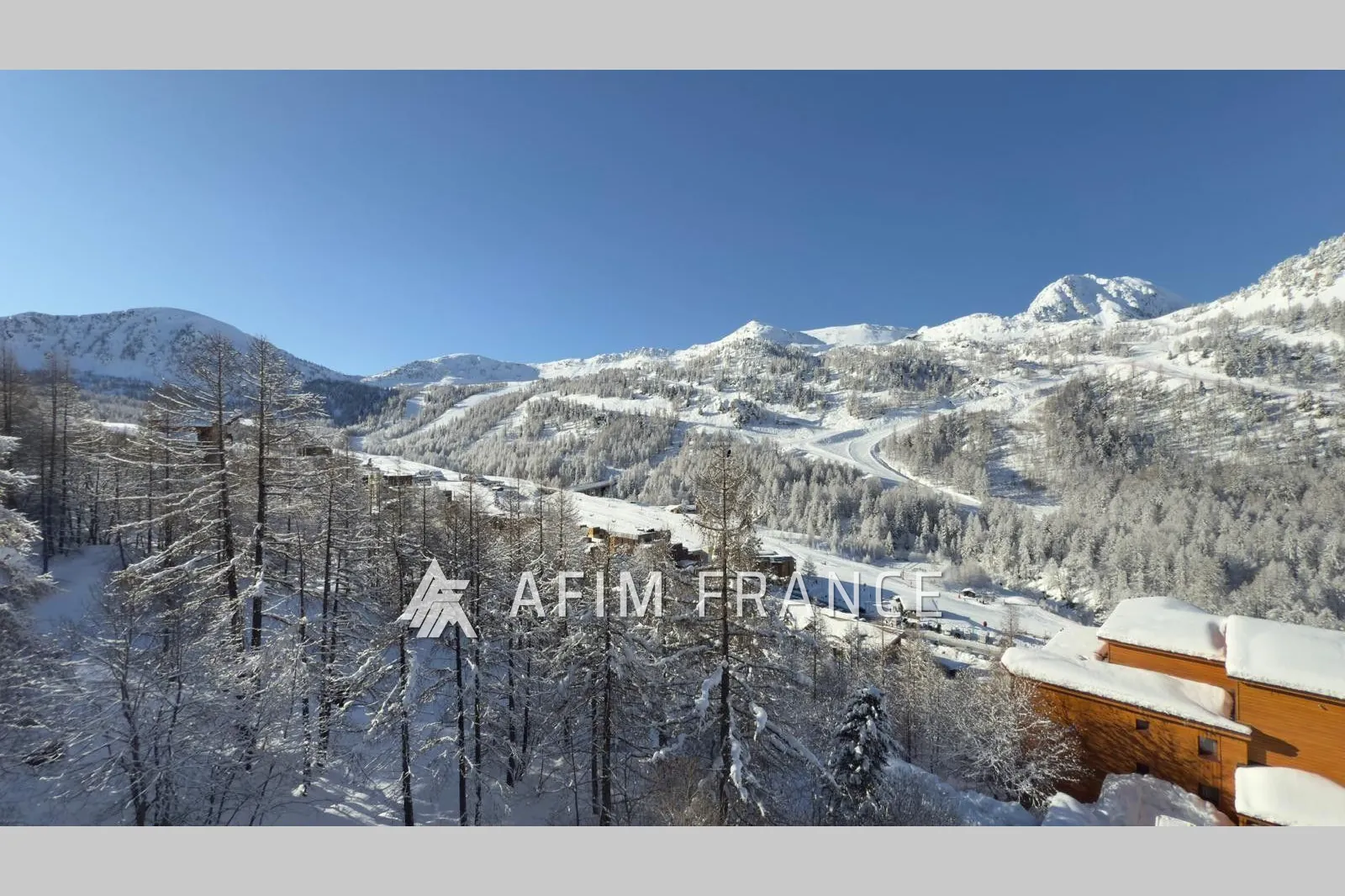 Appartement 2 pièces à vendre à Isola 2000 avec terrasse et vue panoramique