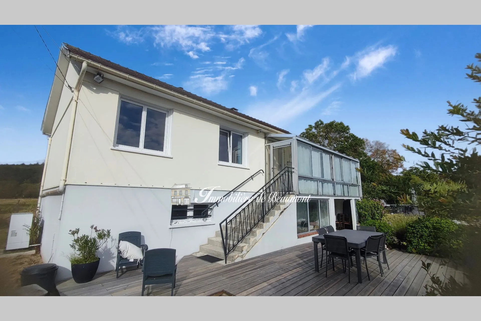 Belle maison à vendre avec terrain à Beaumont Le Roger – 3 chambres, jardin, garage