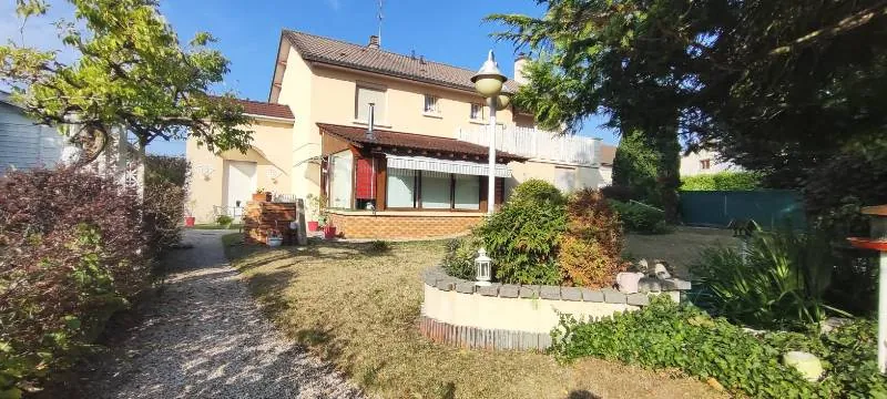 Maison F5 spacieuse avec jardin et grenier à Saint Marcel (71380)