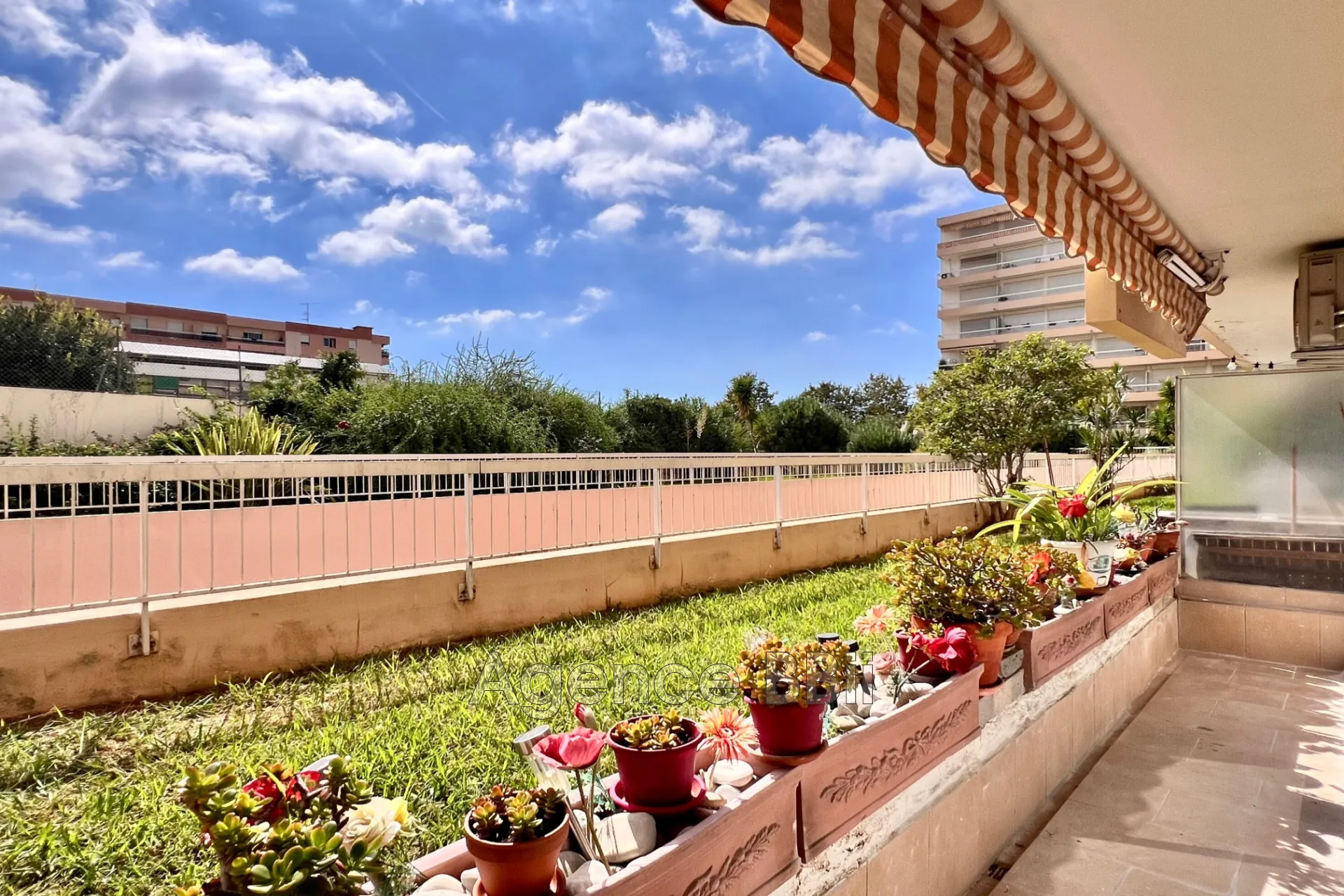 A vendre Appartement 3 pièces à Nice Saint-Roch, 69 m² avec cave, garage en option