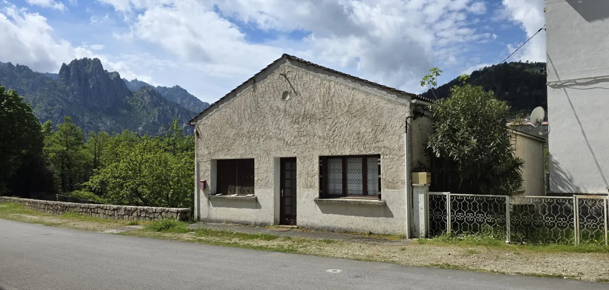 Appartement T1 de 27 m² à vendre à Ghisoni, idéal investisseur