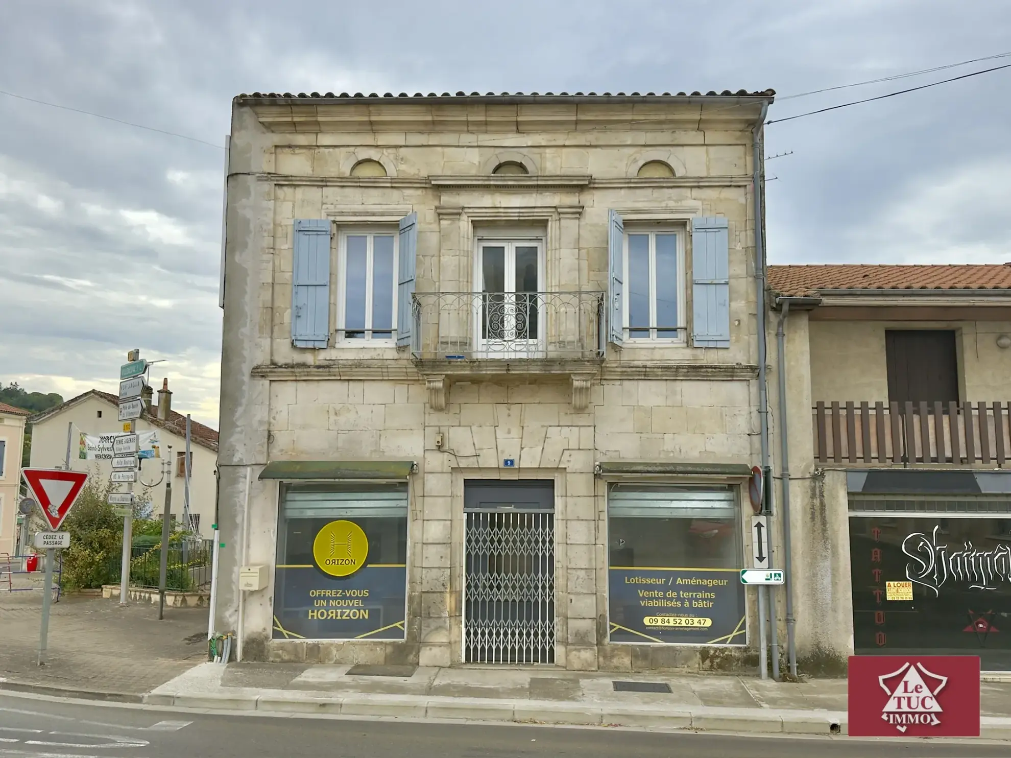 Immeuble de rapport avec 4 appartements et local commercial à Saint-Sylvestre-sur-Lot