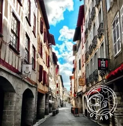 Splendide appartement à rénover au cœur de Bayonne, proche des Halles
