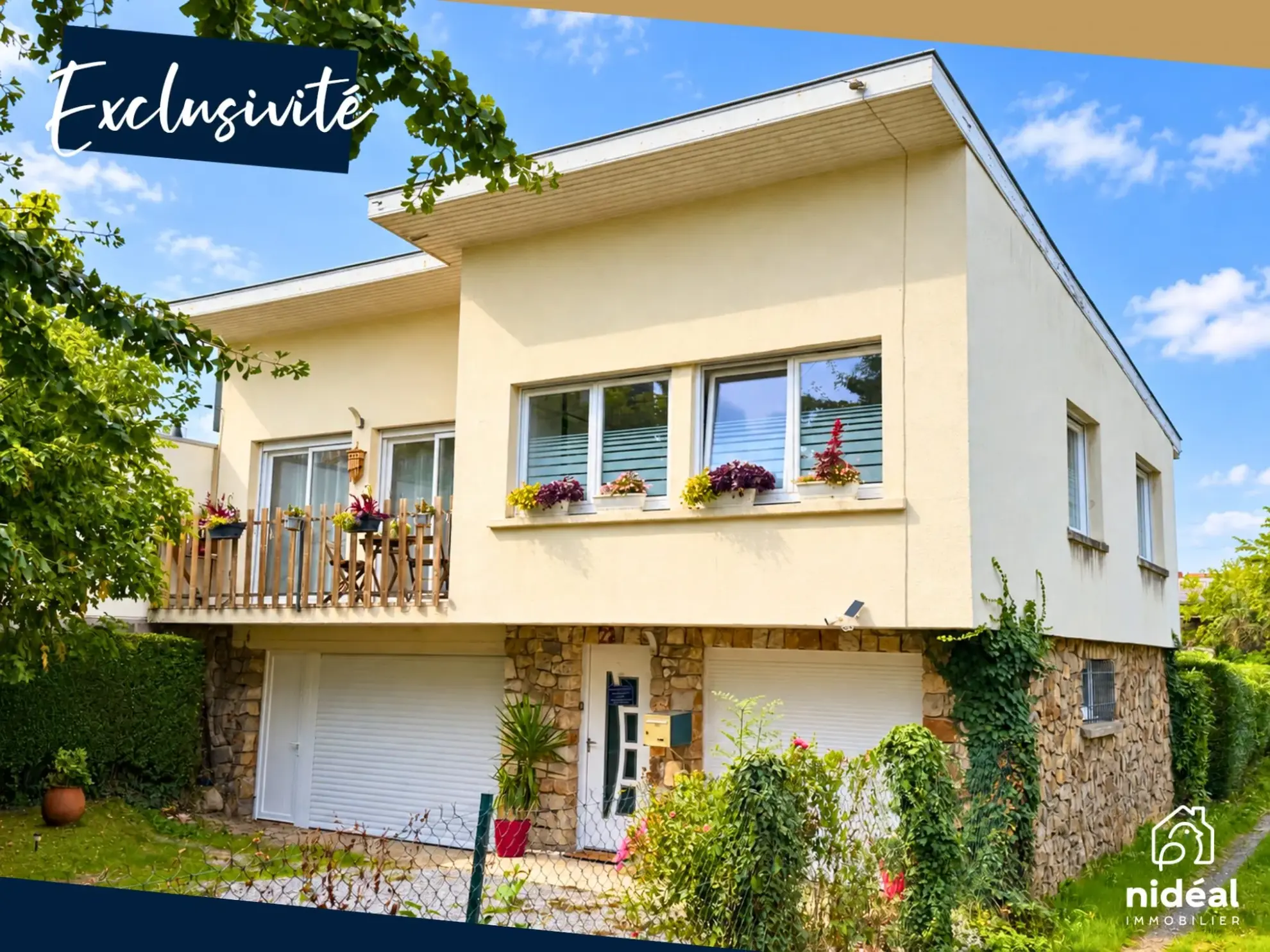 Maison rénovée avec agencement original à Maubeuge, 3 chambres, garage et espace professionnel