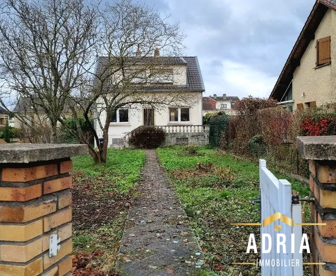 Maison à rénover de 90 m² avec jardin à Mondelange, idéal famille