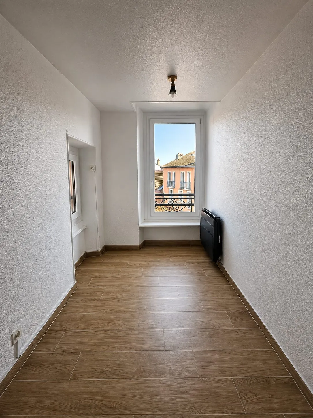 Studio rénové au cœur de Thonon-les-Bains avec vue dégagée