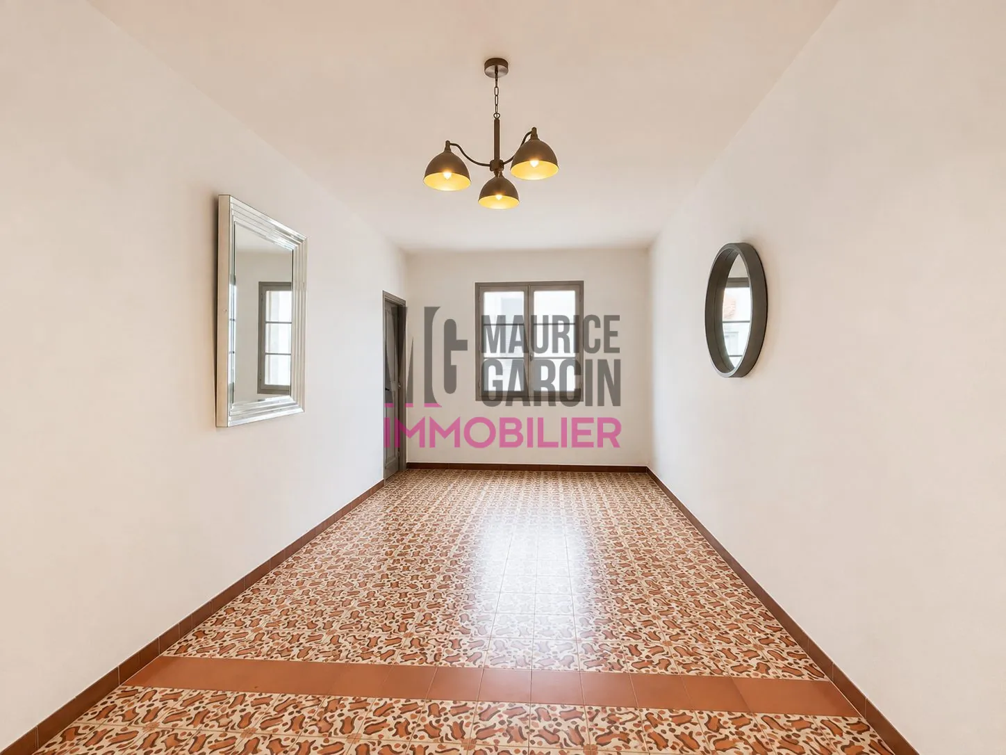 Appartement T3 avec terrasse, caves et emplacement privilégié à Carpentras