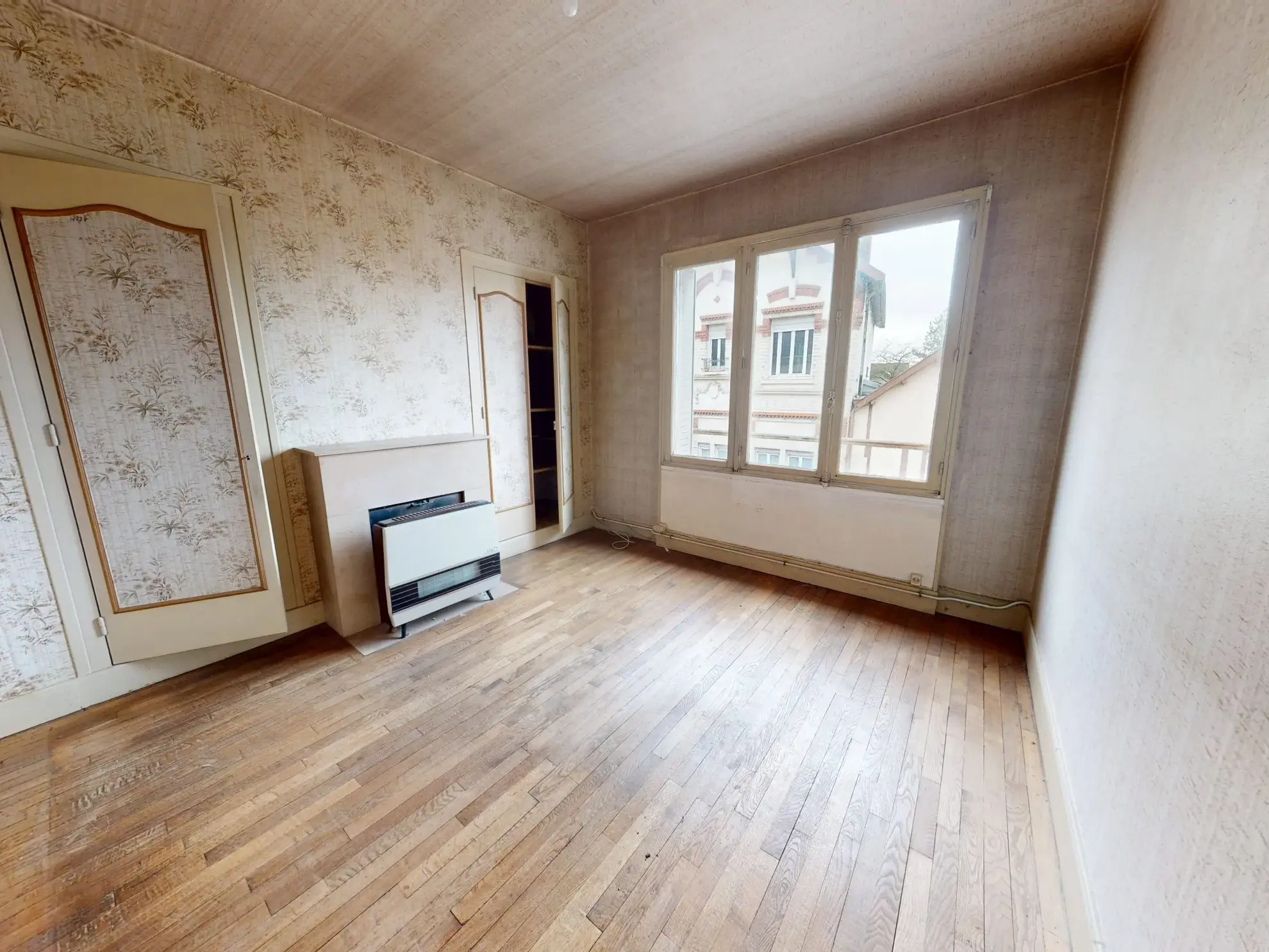 Appartement 2 pièces avec jardin privatif à Troyes, à rénover