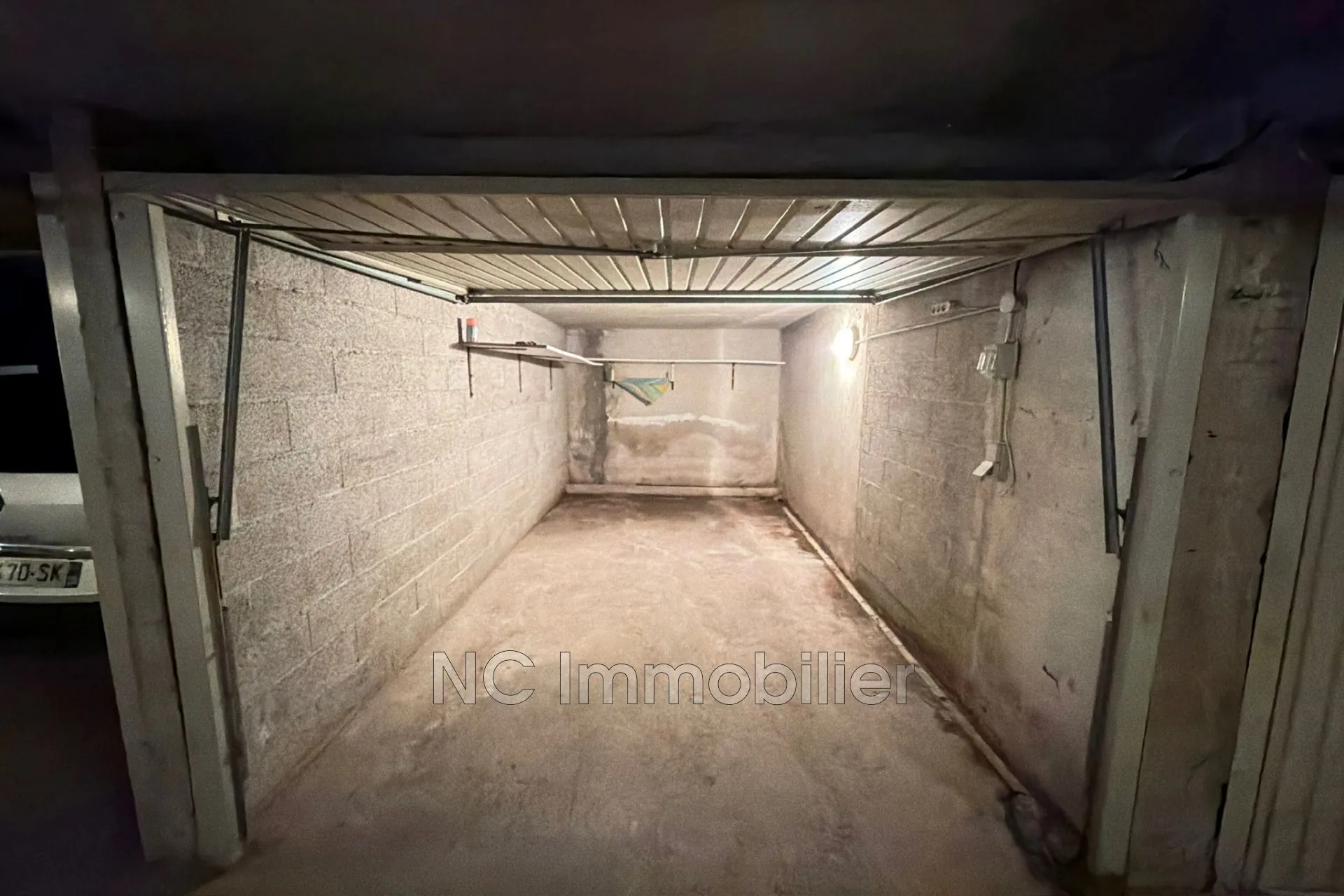Garage fermé à vendre à Juan-les-Pins, secteur recherché