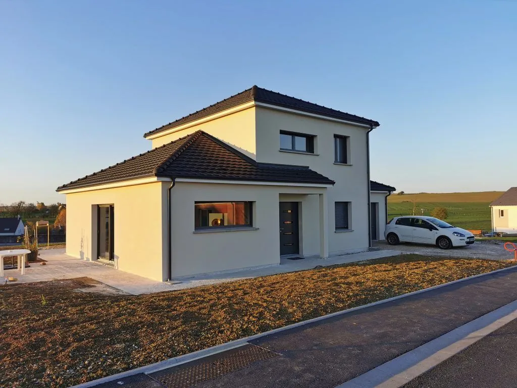 Belle maison familiale de 135 m² à Saint-Pierre-Bénouville avec grand jardin