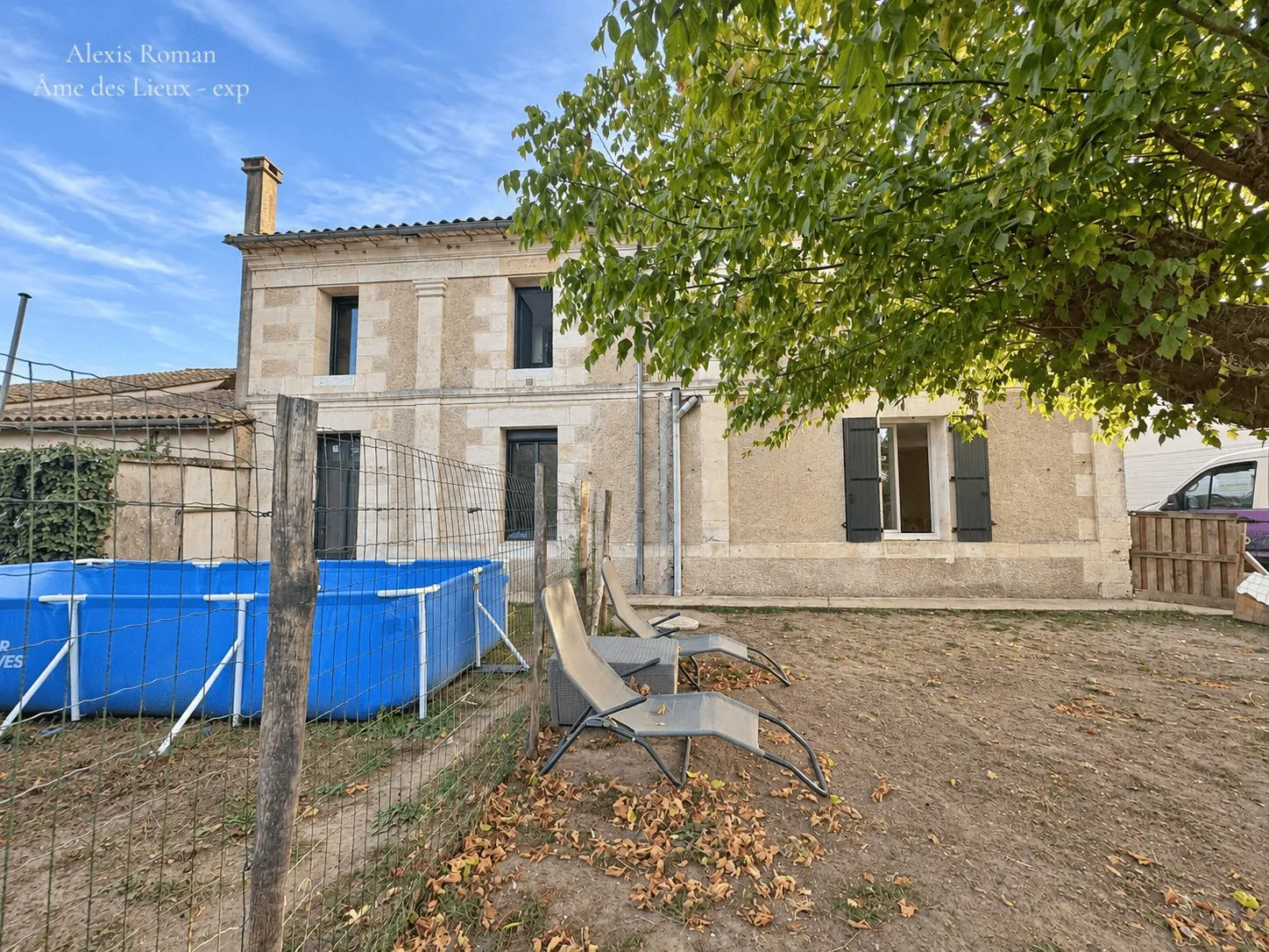 Ensemble immobilier de 280 m² avec deux maisons mitoyennes à Ménesplet