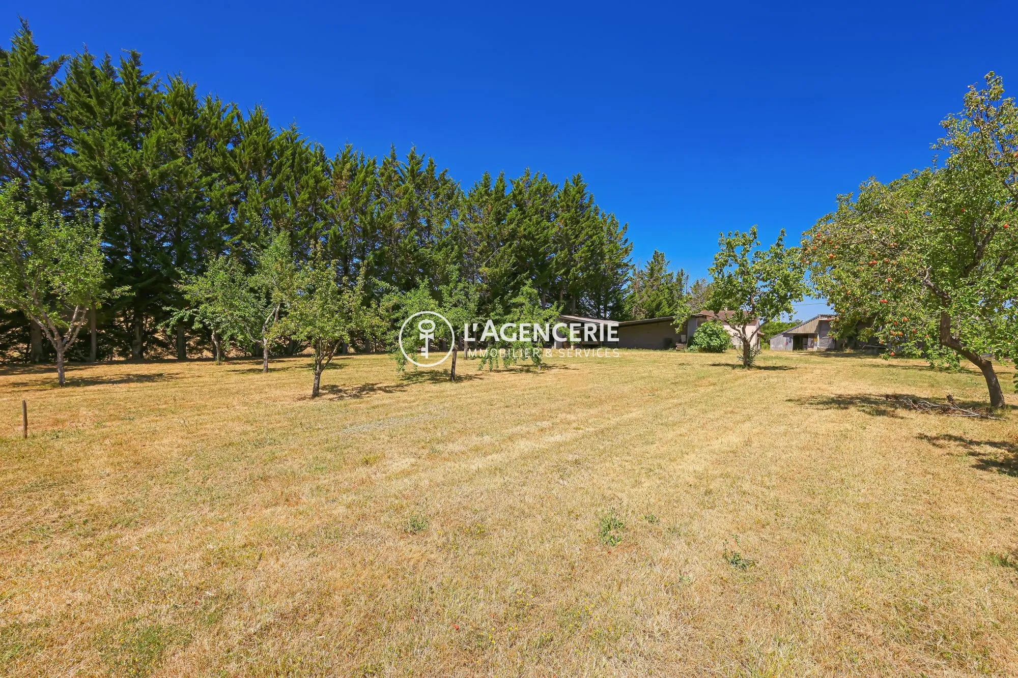 Terrain constructible de 1100 m² à Dénat – Opportunité à saisir