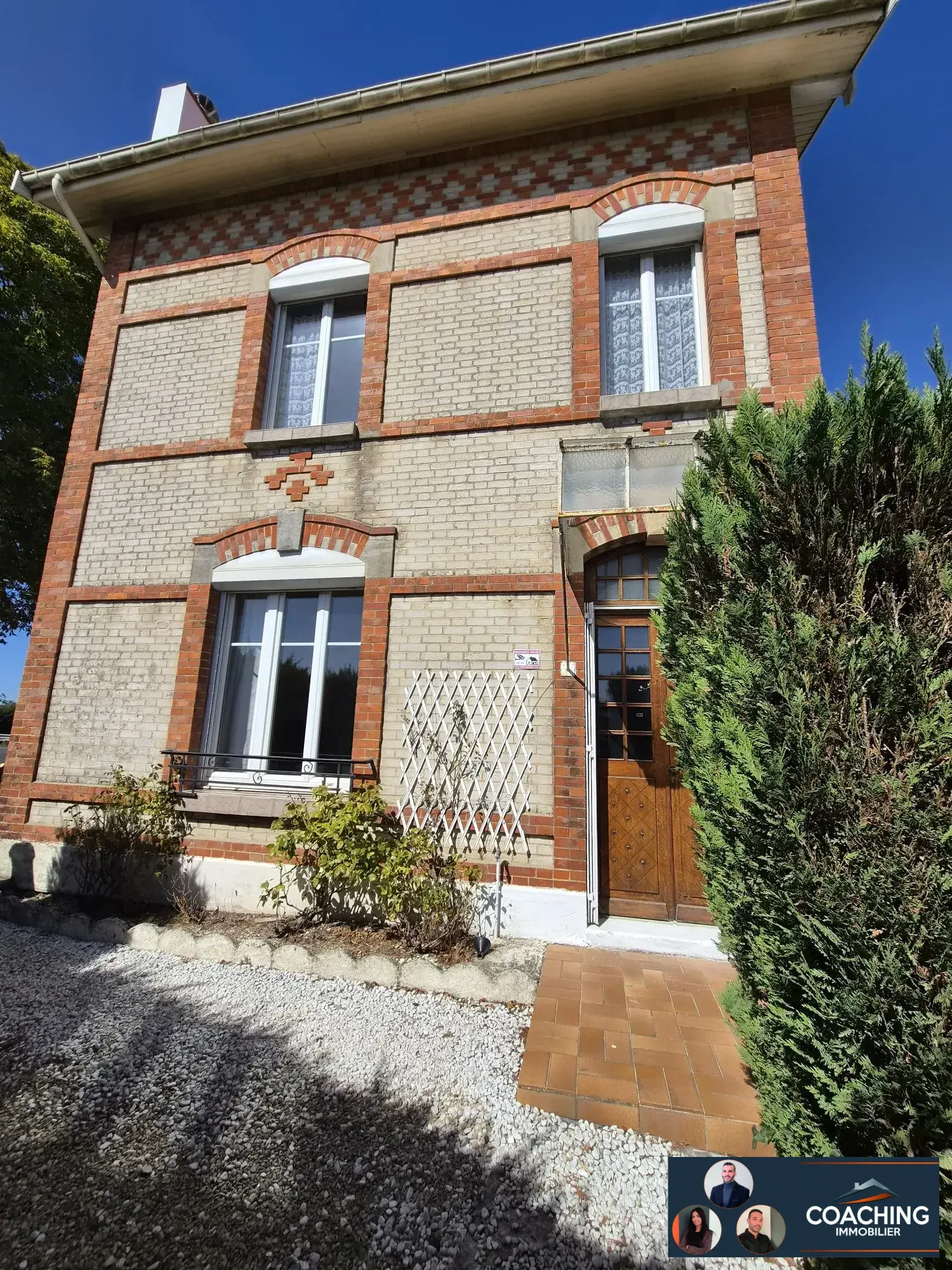 Maison familiale à Vitry-le-François avec grands volumes et potentiel de rénovation