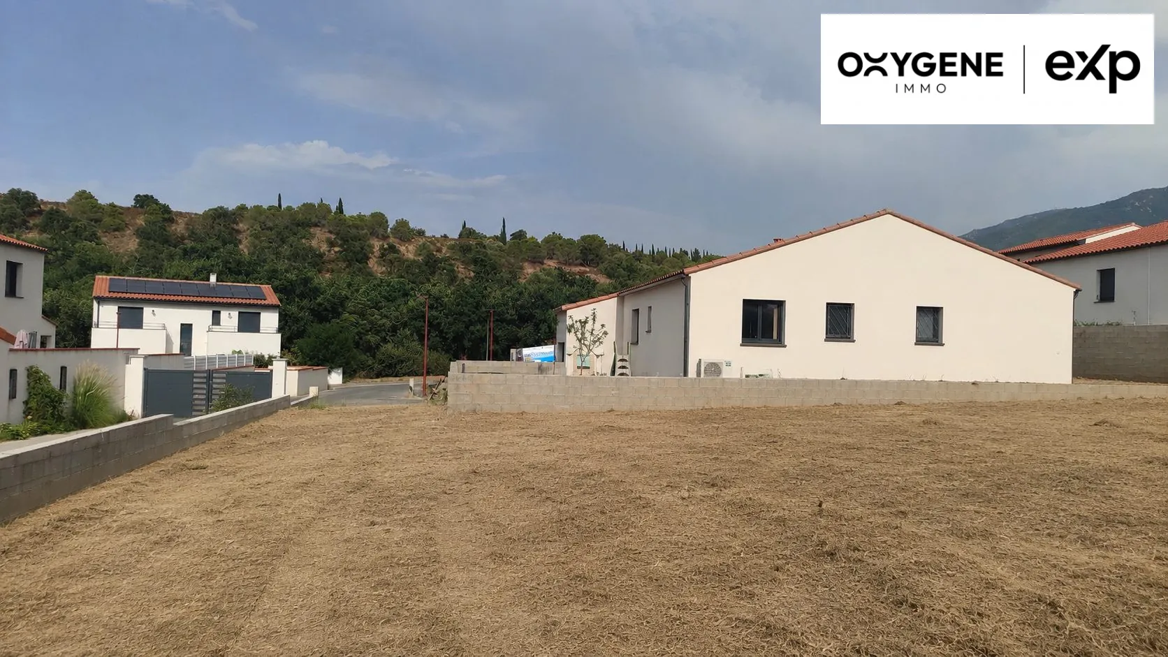 Terrain constructible viabilisé avec possibilité de construction 4 faces à Montesquieu-des-Albères