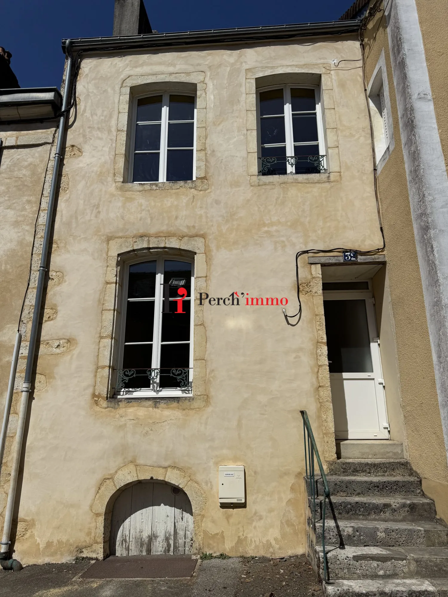 Maison ancienne à Bellême à rénover avec cour, dépendance et cave