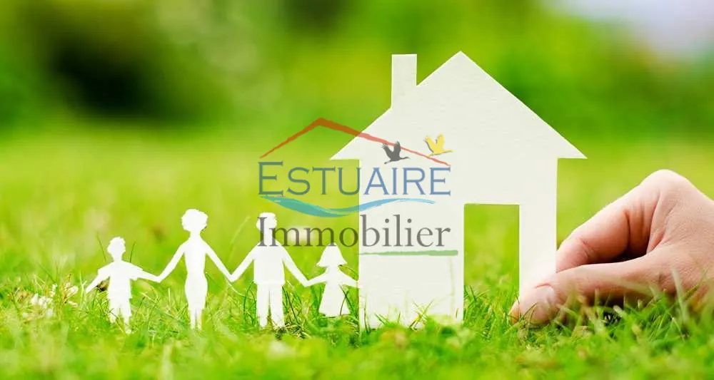 Terrain constructible de 340 m² à Fay-de-Bretagne, proche commerce