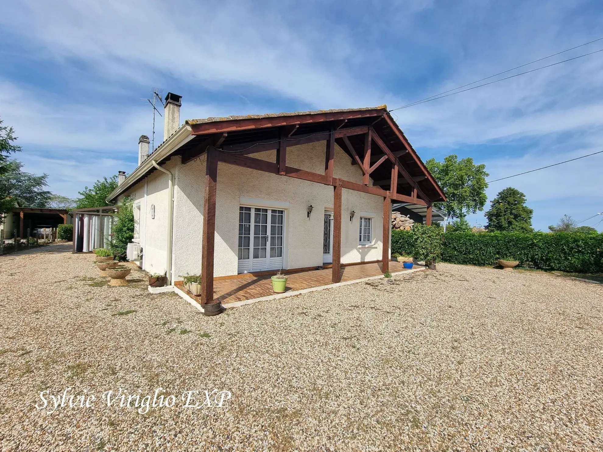 Charmante maison de plain-pied avec piscine et grand terrain à Saint-Avit-Saint-Nazaire