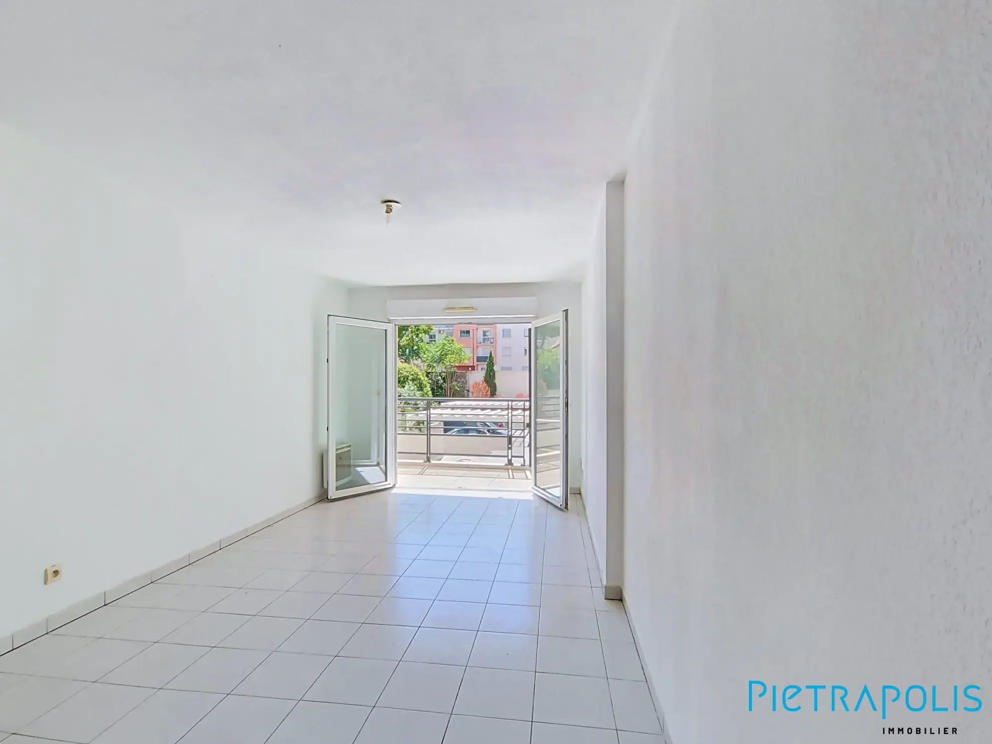Appartement T3 avec terrasse et double garage à Sète, quartier conservatoire