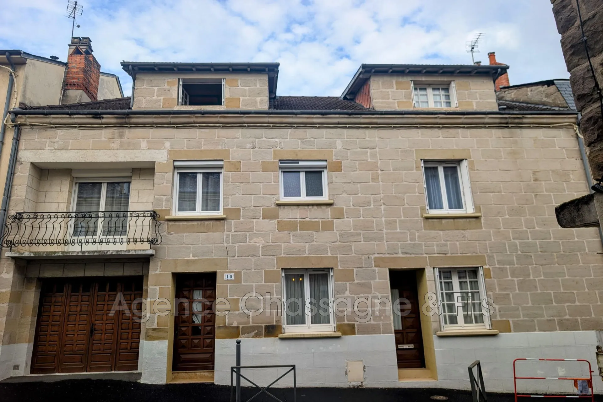 Magnifique maison en pierre avec studio, ascenseur et garage à Champanatier, Brive-la-Gaillarde