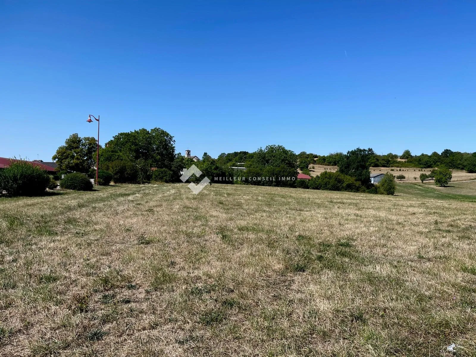 Terrain Ferme à rénover avec grand jardin à Jésonville - Charme et potentiel