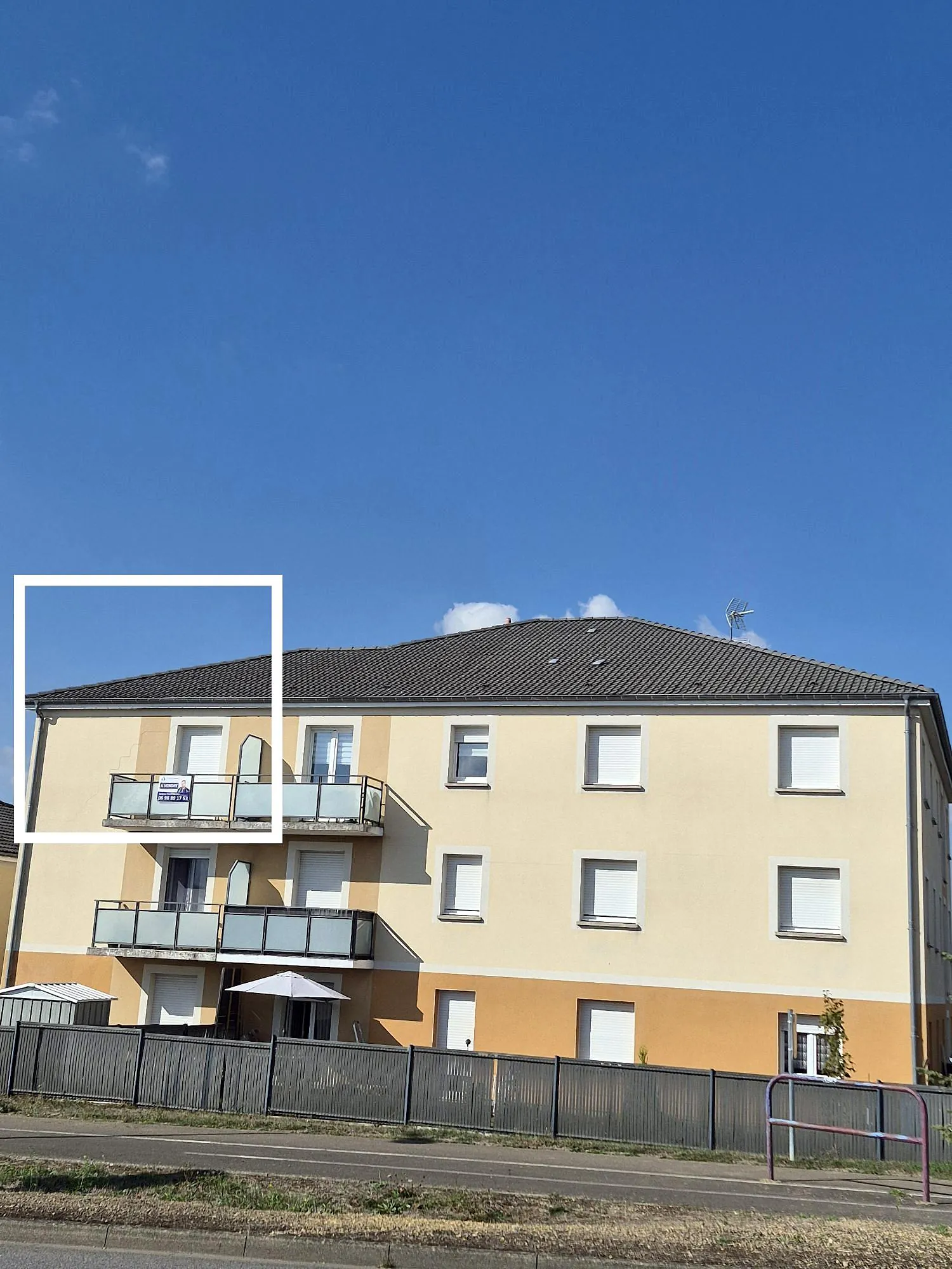 Charmant appartement T2 au dernier étage avec balcon et parking à Guénange